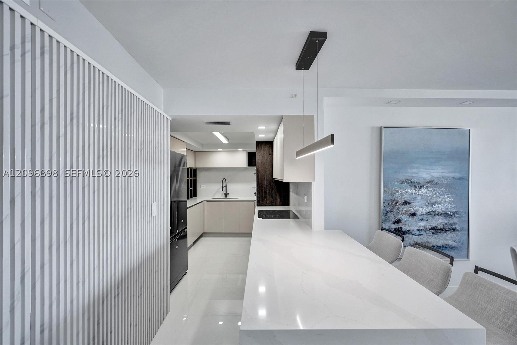 6039 Collins Ave #1736 Miami Beach, FL 33140