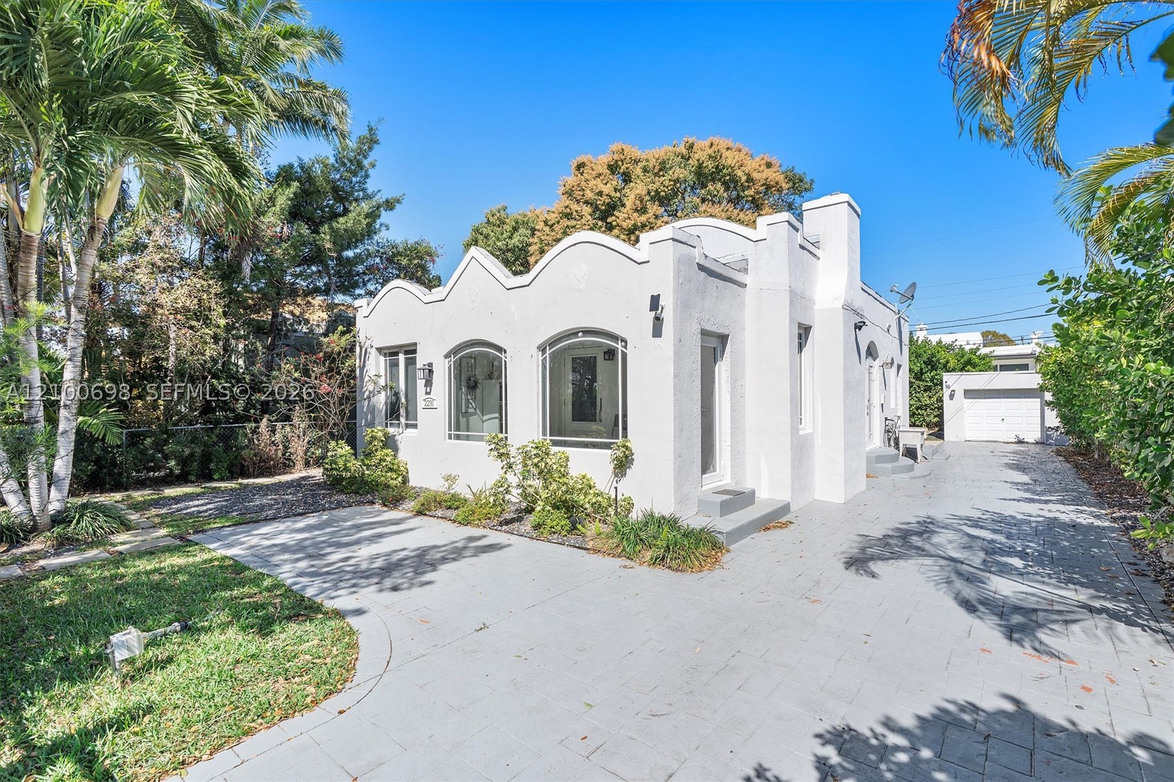 2231 SW 17th St