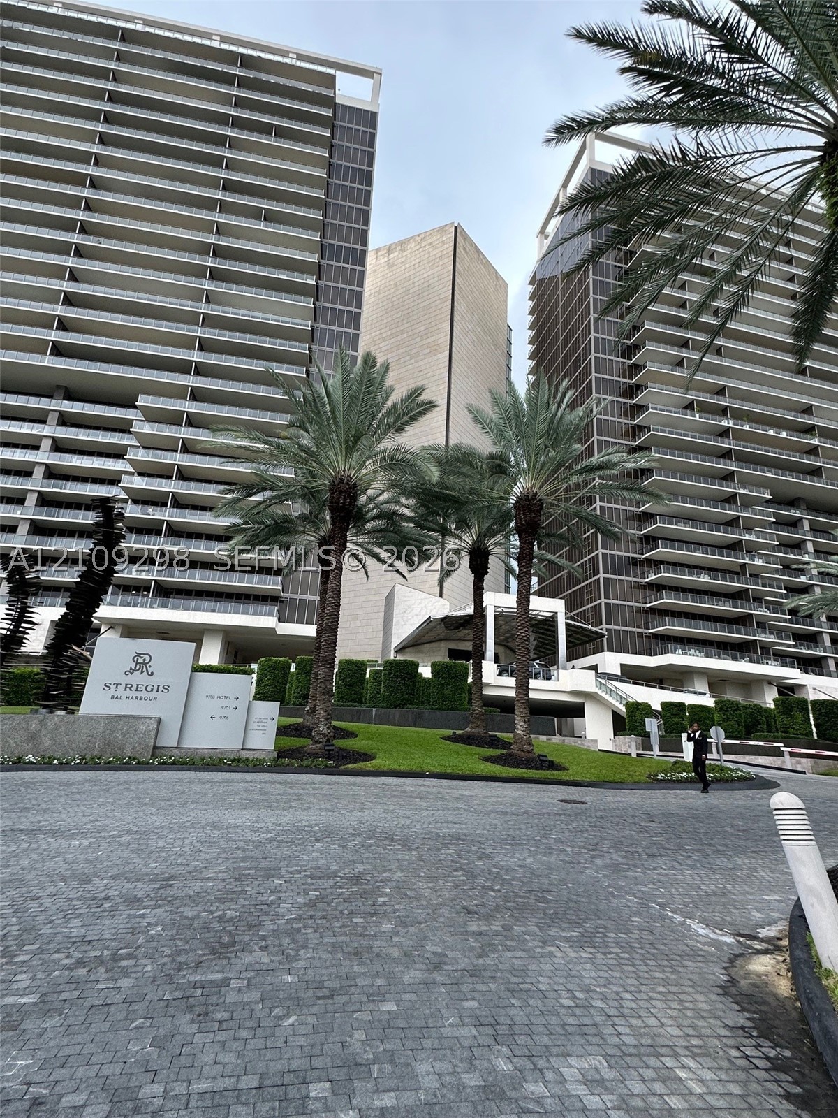 9703 Collins Ave #400 Bal Harbour, FL 33154