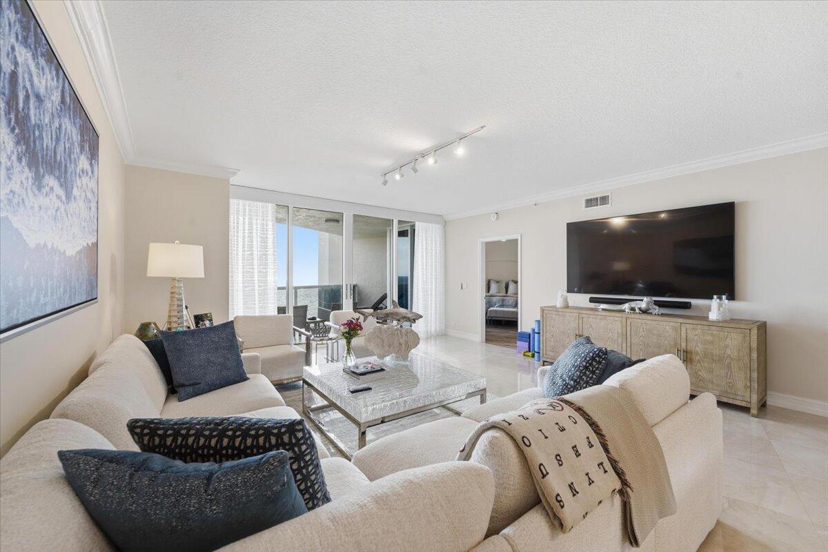 3200 N Ocean #703 Fort Lauderdale, FL 33308