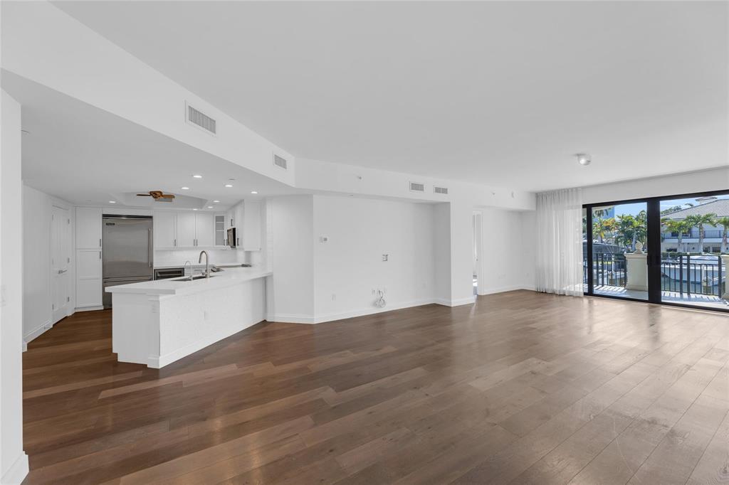 1532 SE 12th #204 Fort Lauderdale, FL 33316