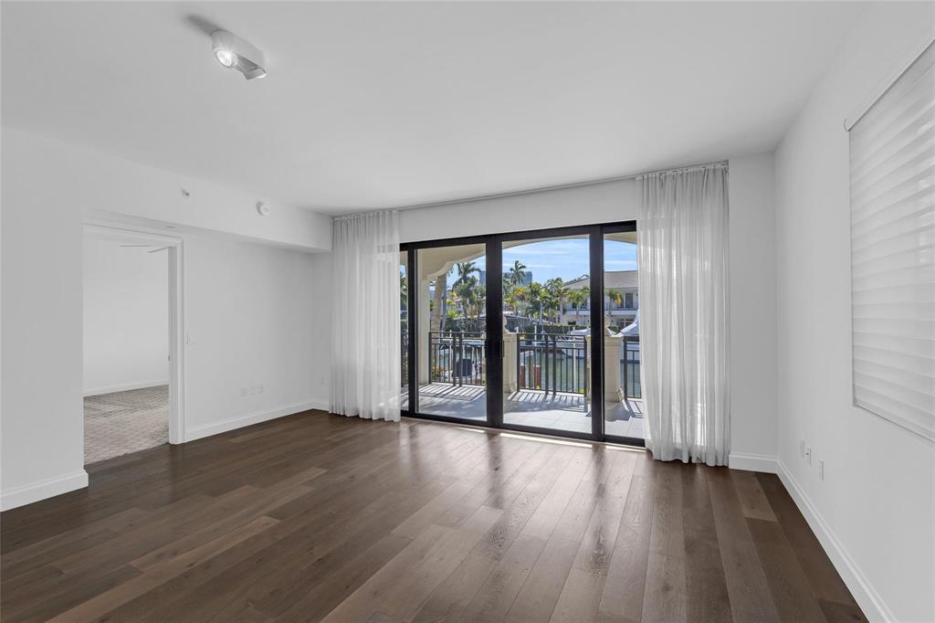 1532 SE 12th #204 Fort Lauderdale, FL 33316