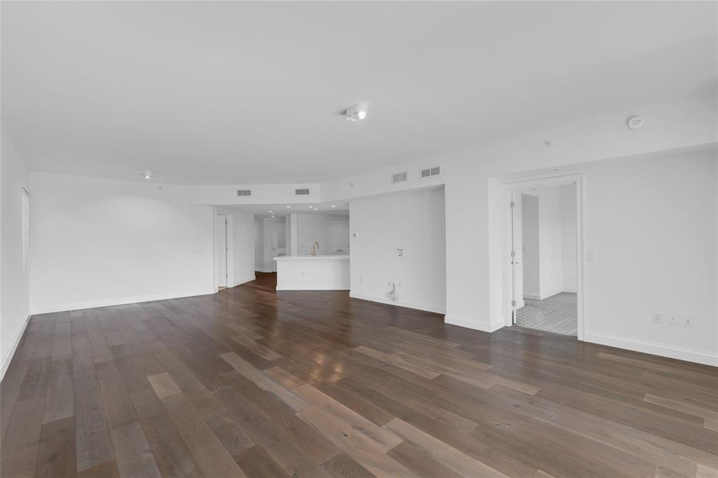 1532 SE 12th #204 Fort Lauderdale, FL 33316