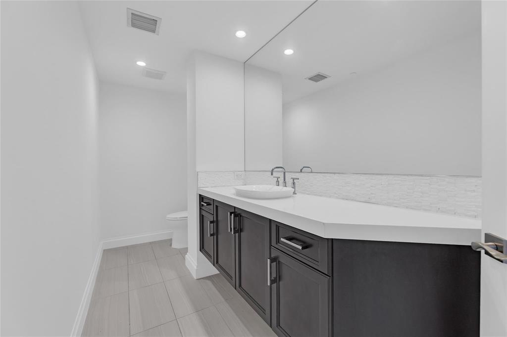 1532 SE 12th #204 Fort Lauderdale, FL 33316