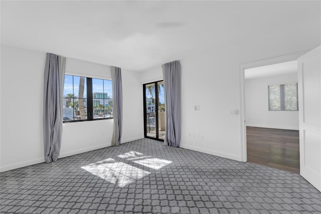 1532 SE 12th #204 Fort Lauderdale, FL 33316