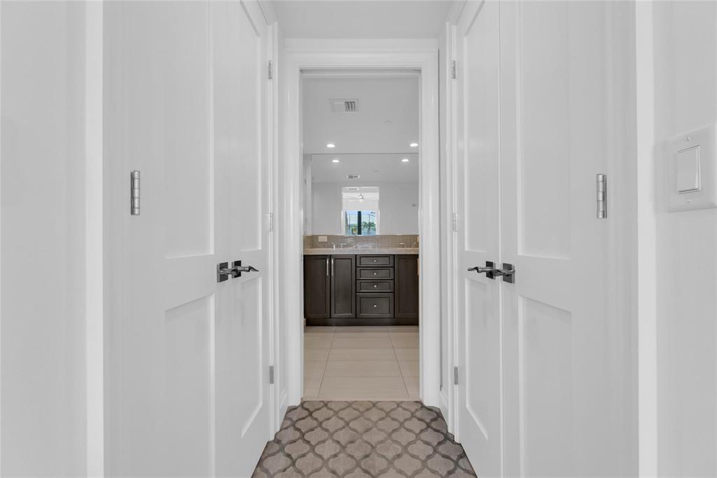 1532 SE 12th #204 Fort Lauderdale, FL 33316