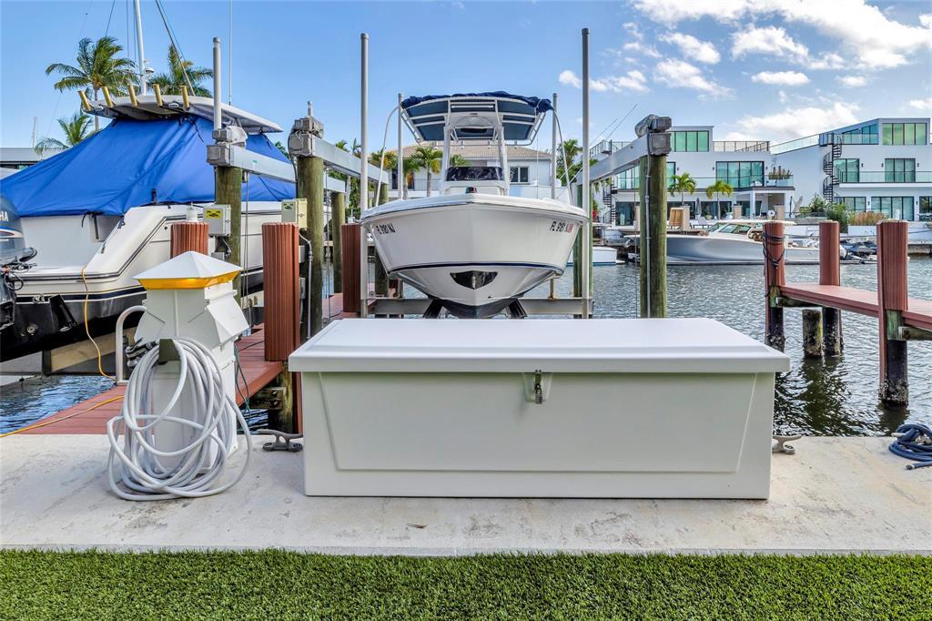 1532 SE 12th #204 Fort Lauderdale, FL 33316