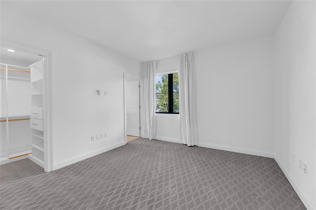 1532 SE 12th #204 Fort Lauderdale, FL 33316