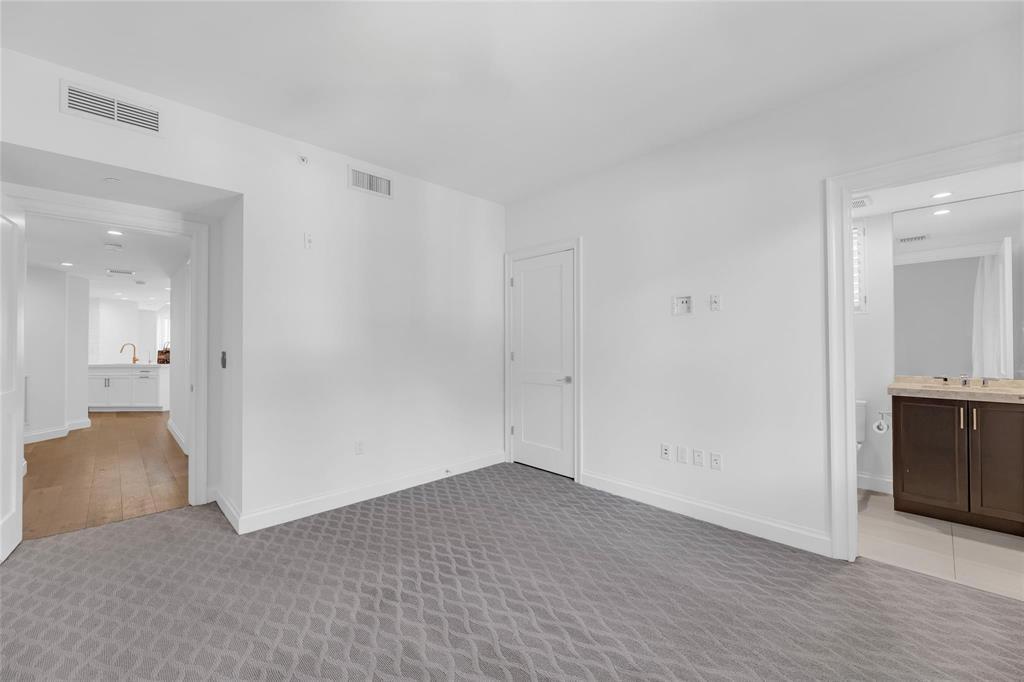 1532 SE 12th #204 Fort Lauderdale, FL 33316