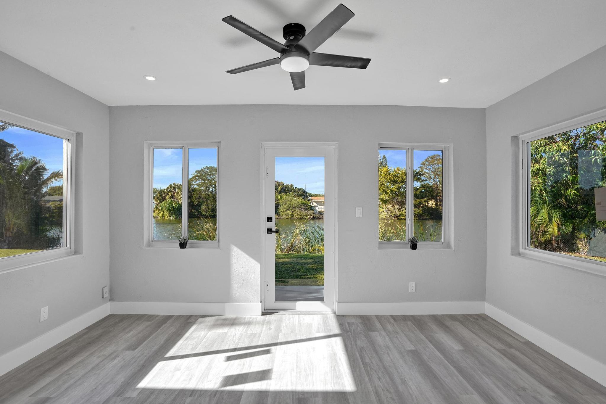 3271 NW 17th Lauderhill, FL 33311