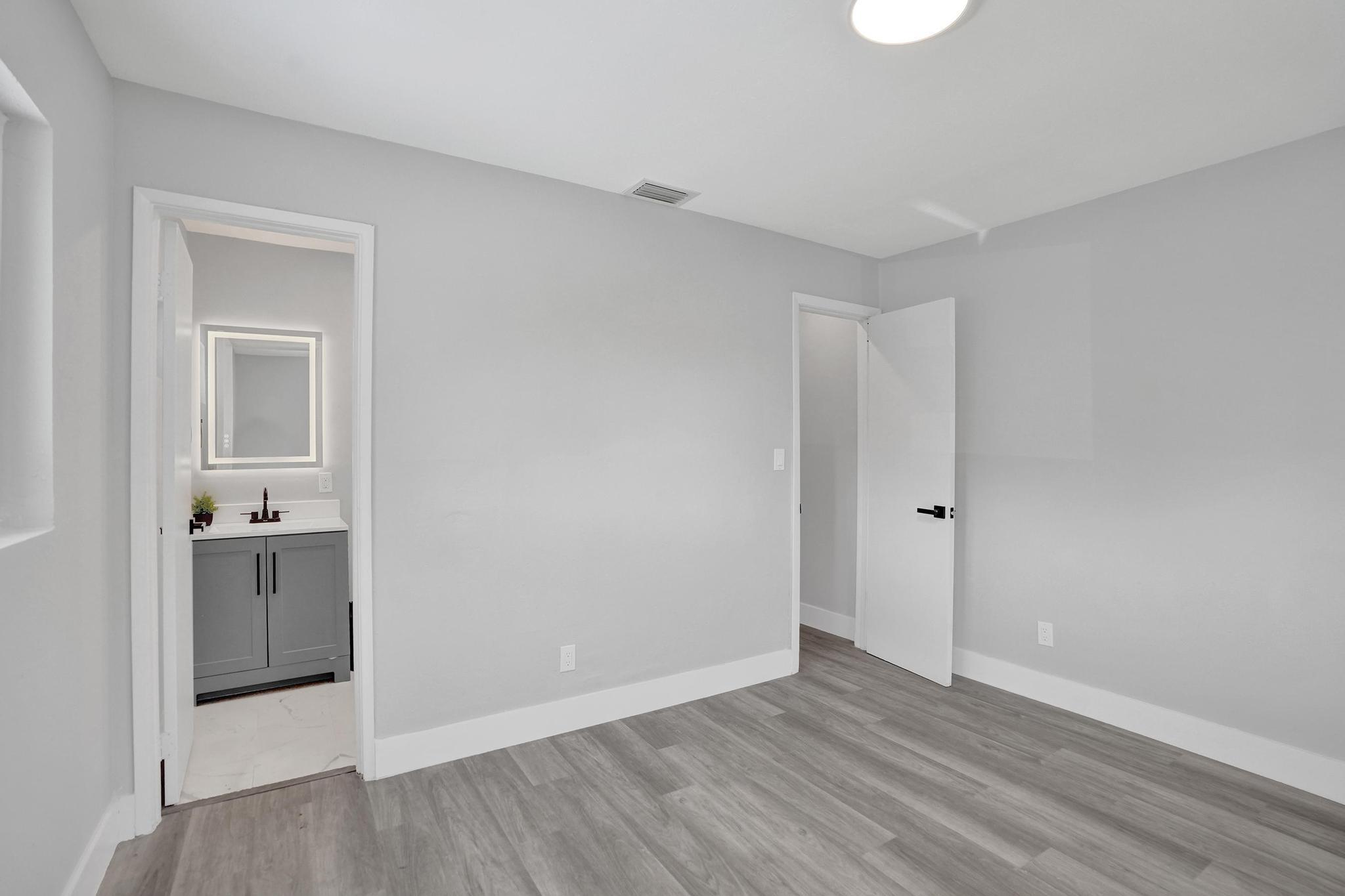 3271 NW 17th Lauderhill, FL 33311