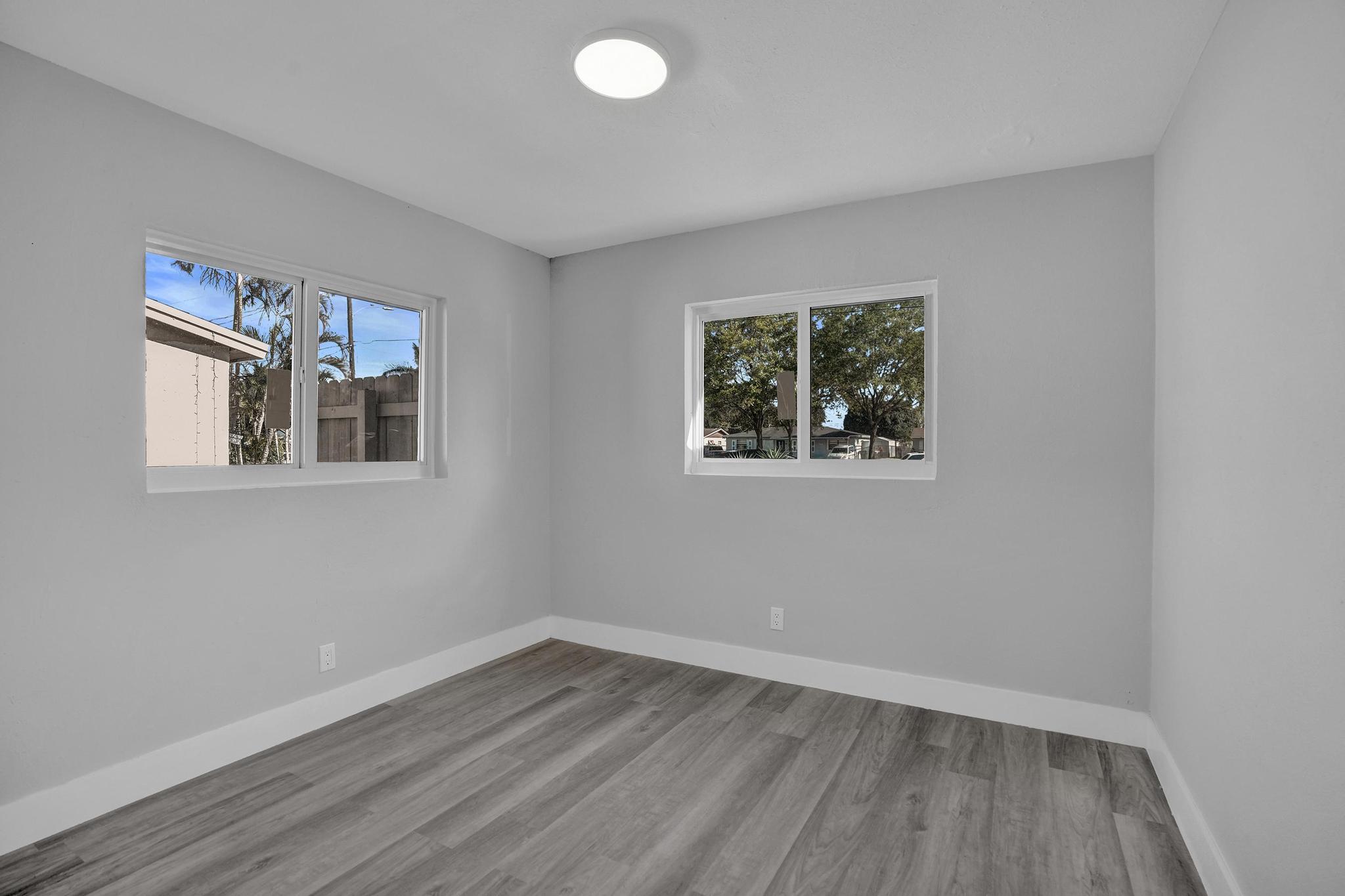 3271 NW 17th Lauderhill, FL 33311