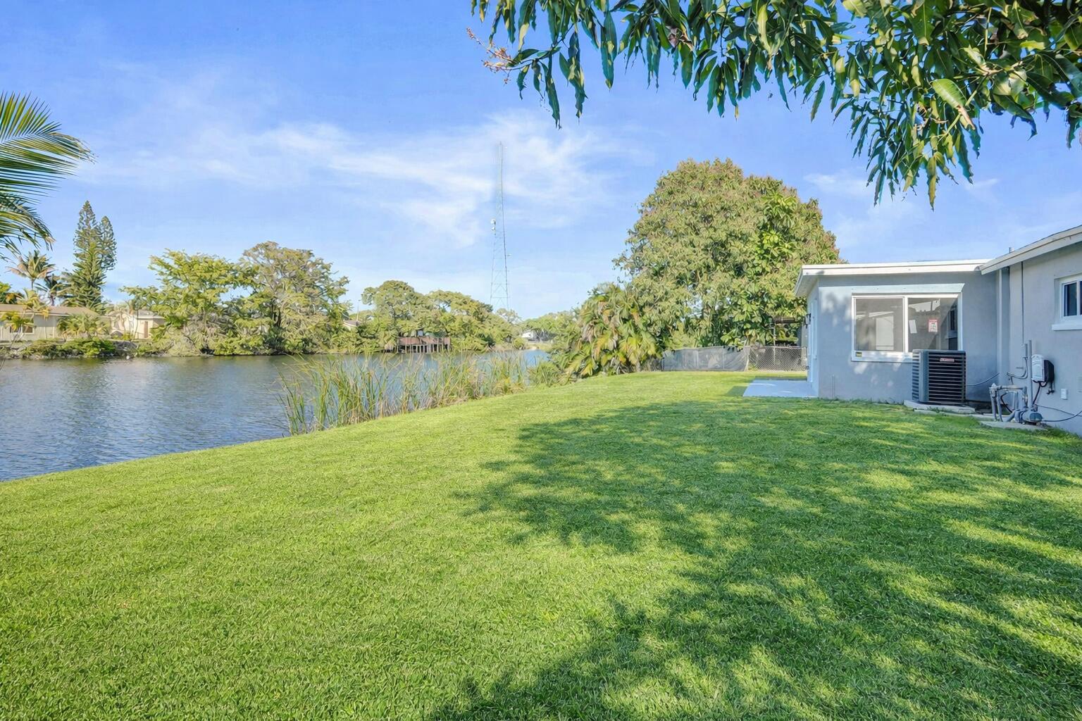 3271 NW 17th Lauderhill, FL 33311