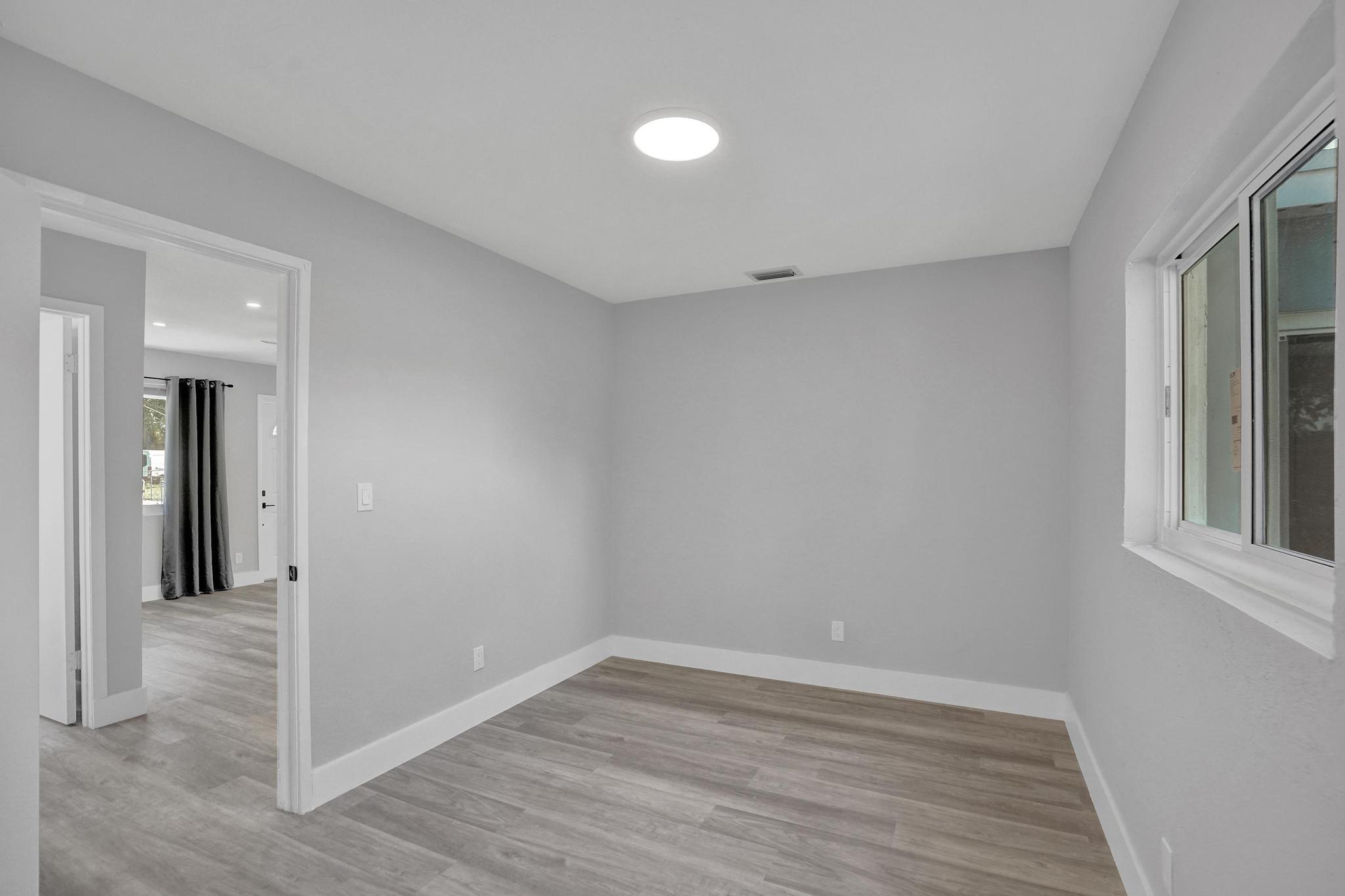 3271 NW 17th Lauderhill, FL 33311