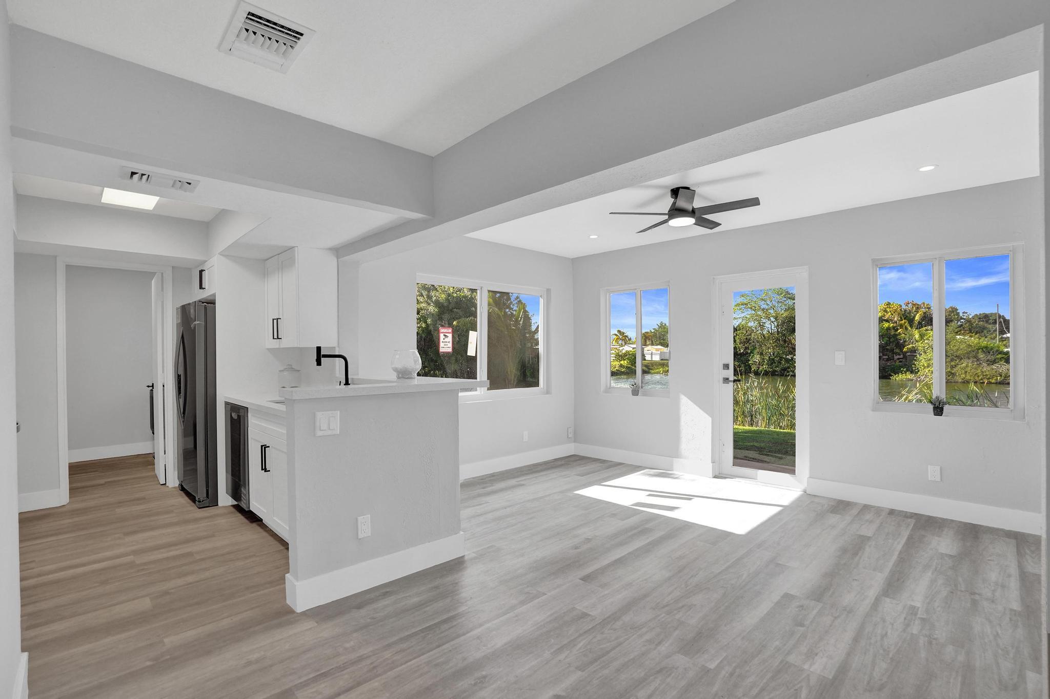 3271 NW 17th Lauderhill, FL 33311