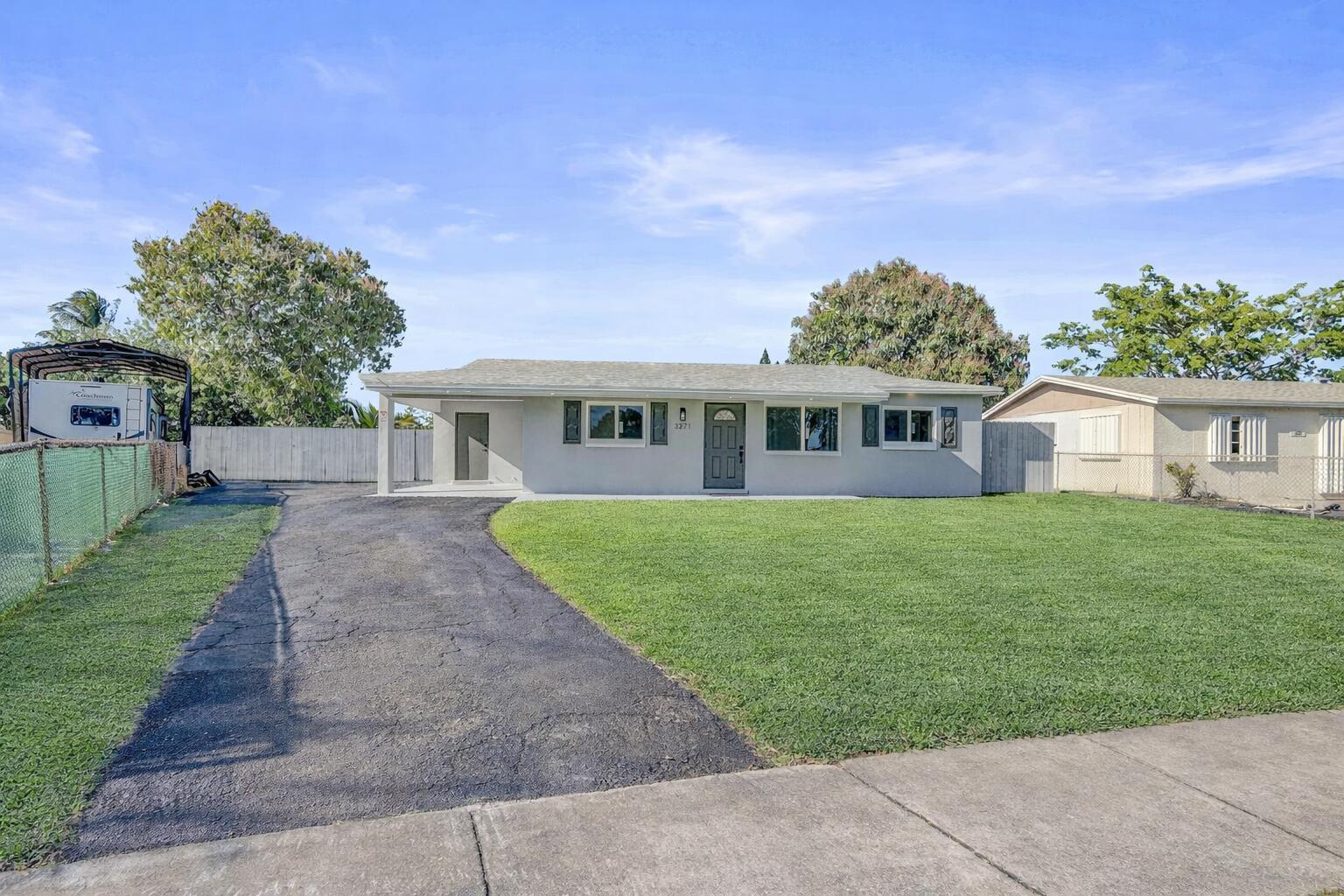 3271 NW 17th Lauderhill, FL 33311