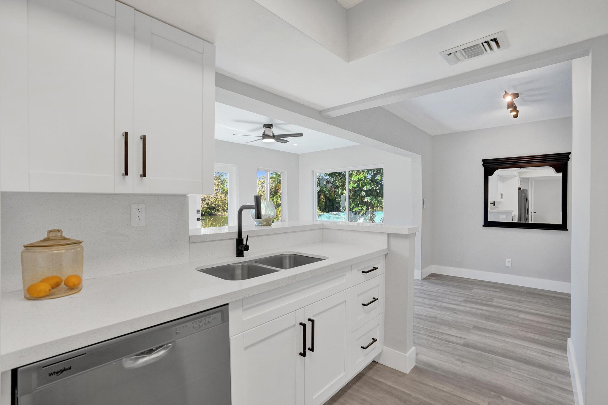 3271 NW 17th Lauderhill, FL 33311