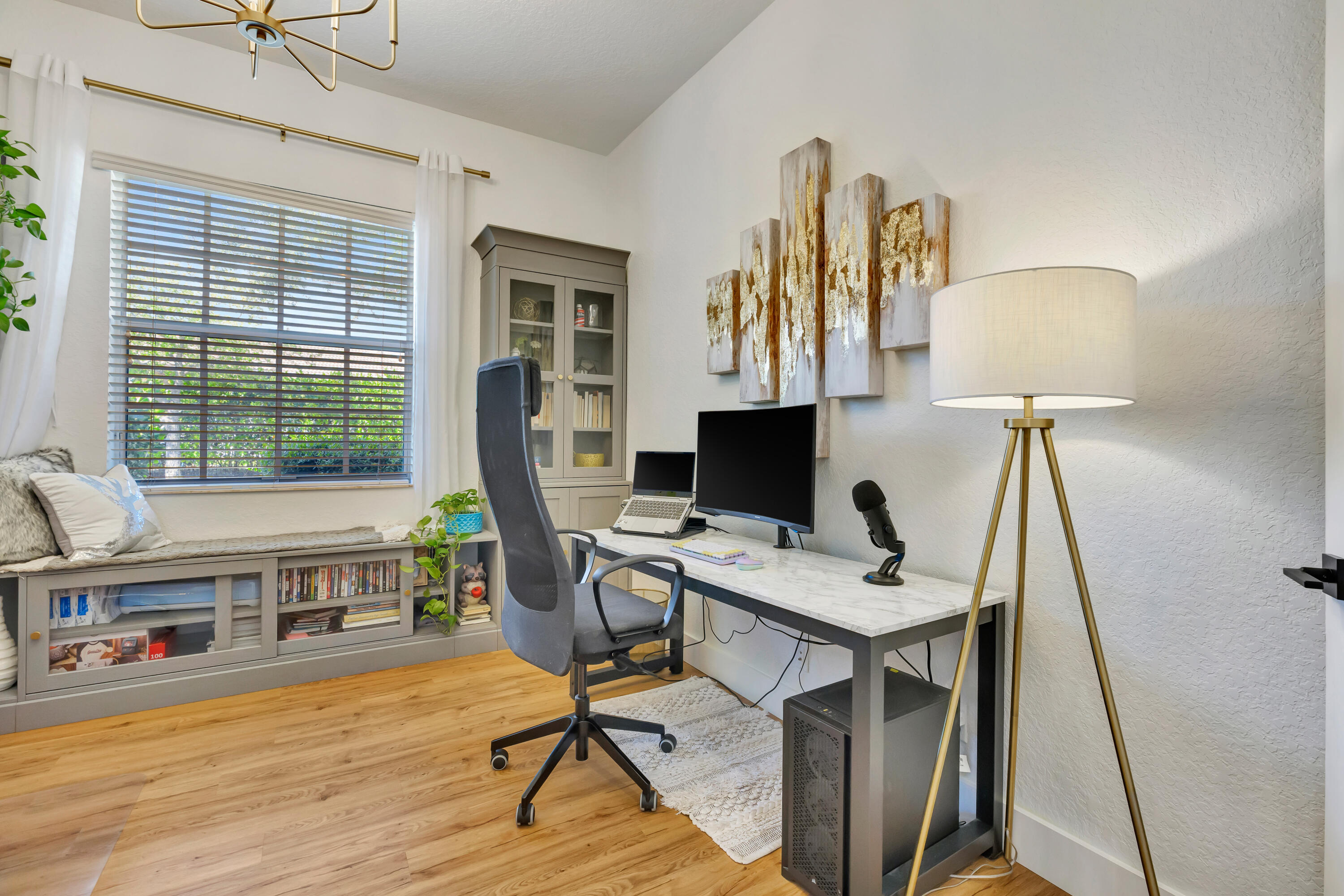 207 Via Rosina Jupiter, FL 33458