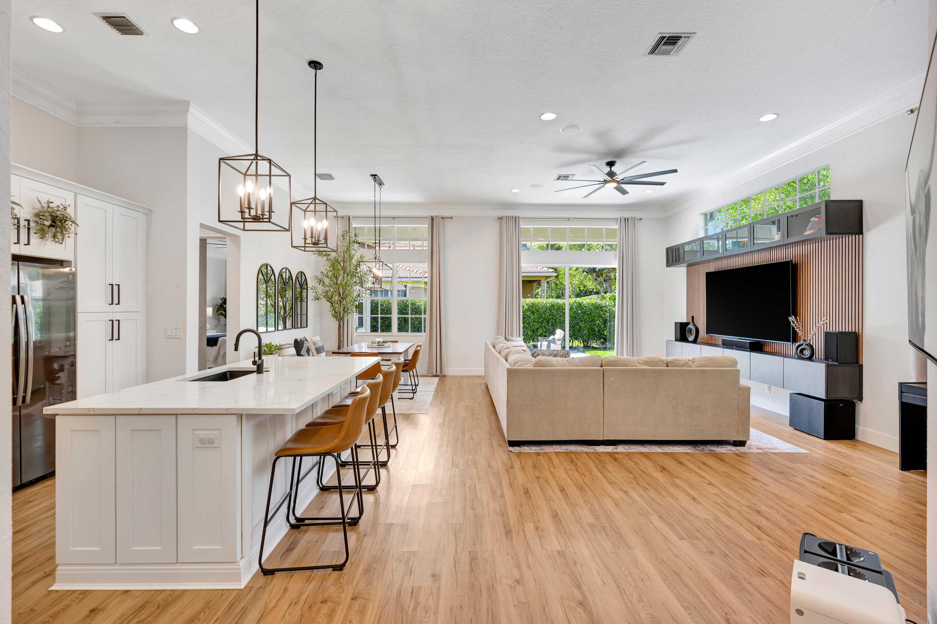 207 Via Rosina Jupiter, FL 33458