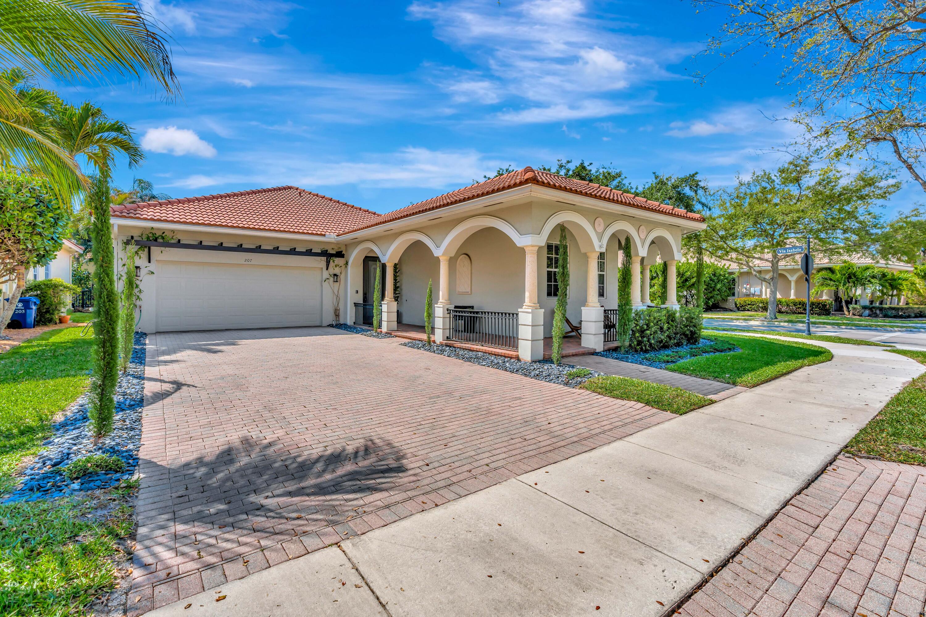 207 Via Rosina Jupiter, FL 33458
