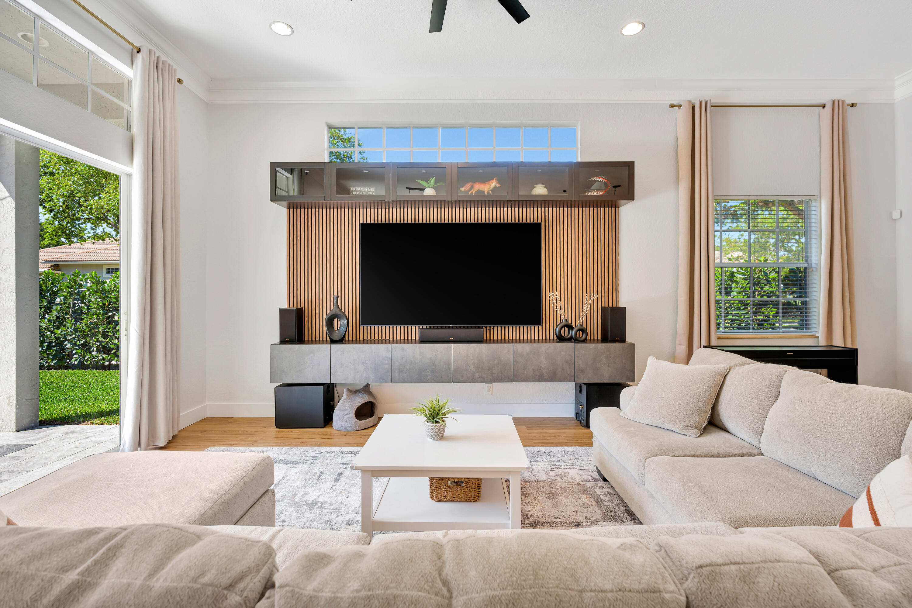 207 Via Rosina Jupiter, FL 33458