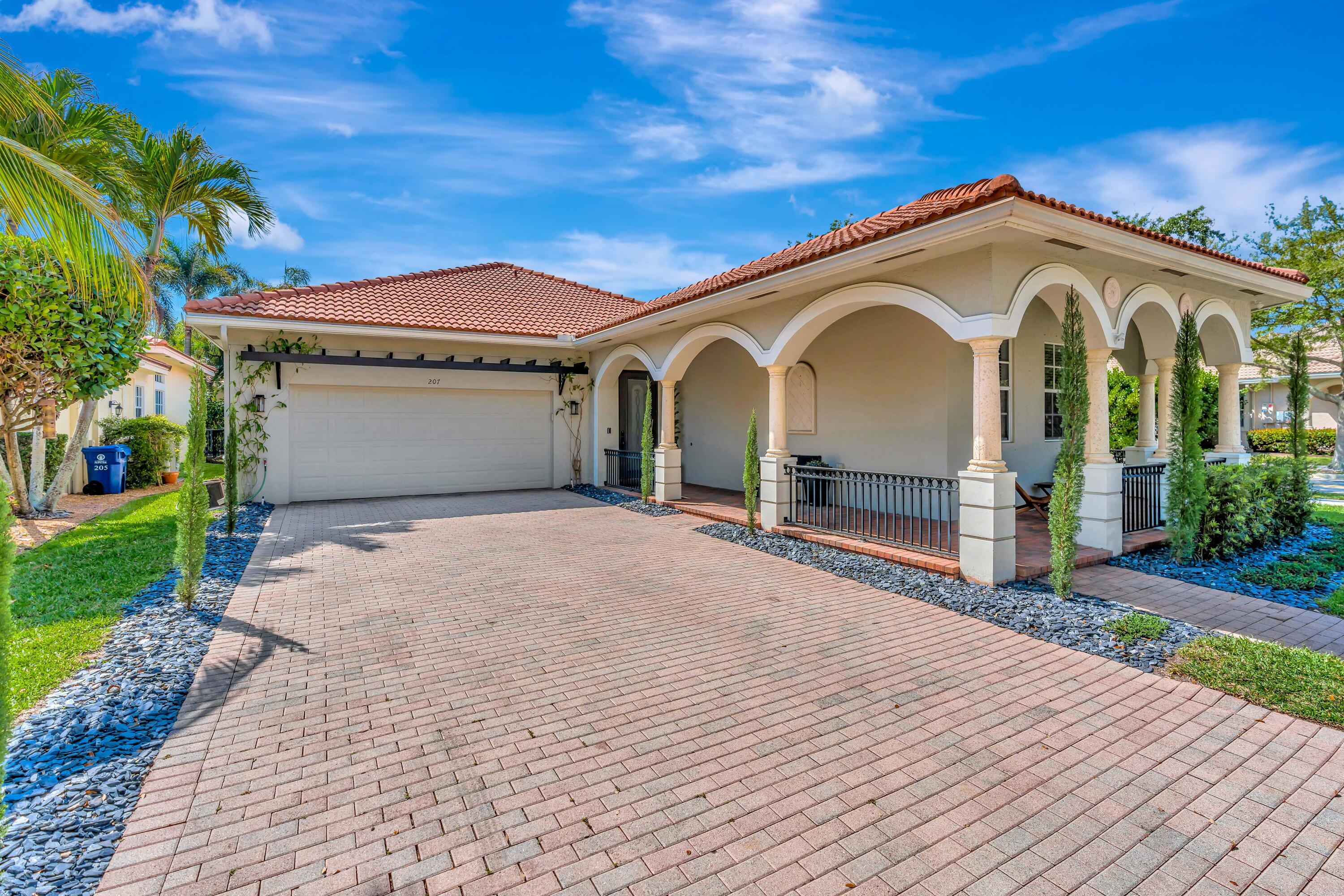 207 Via Rosina Jupiter, FL 33458