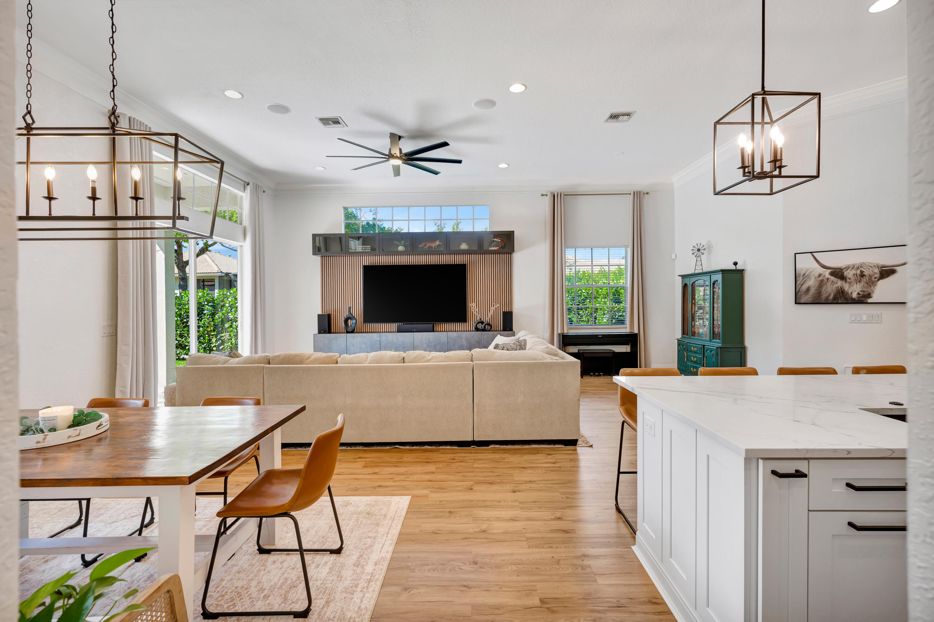 207 Via Rosina Jupiter, FL 33458