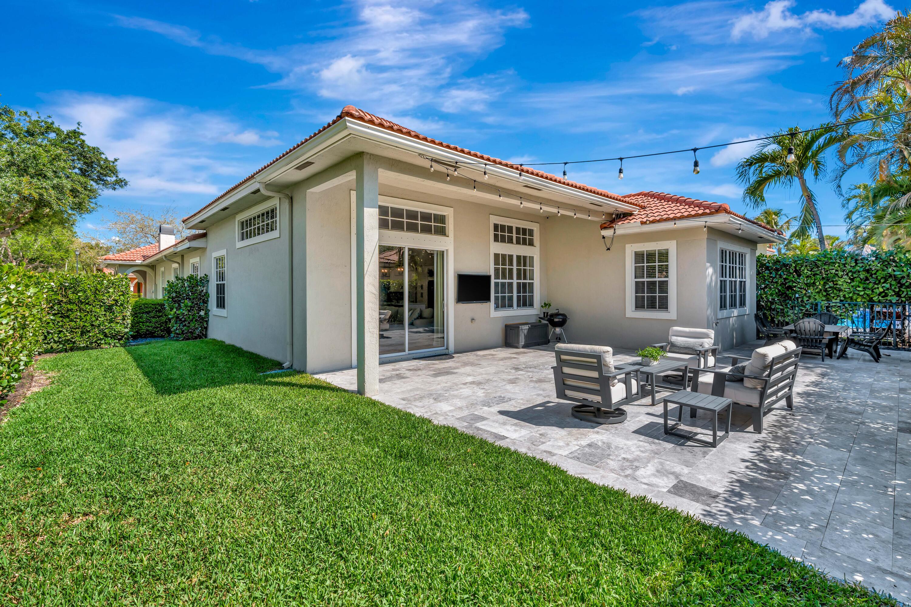 207 Via Rosina Jupiter, FL 33458