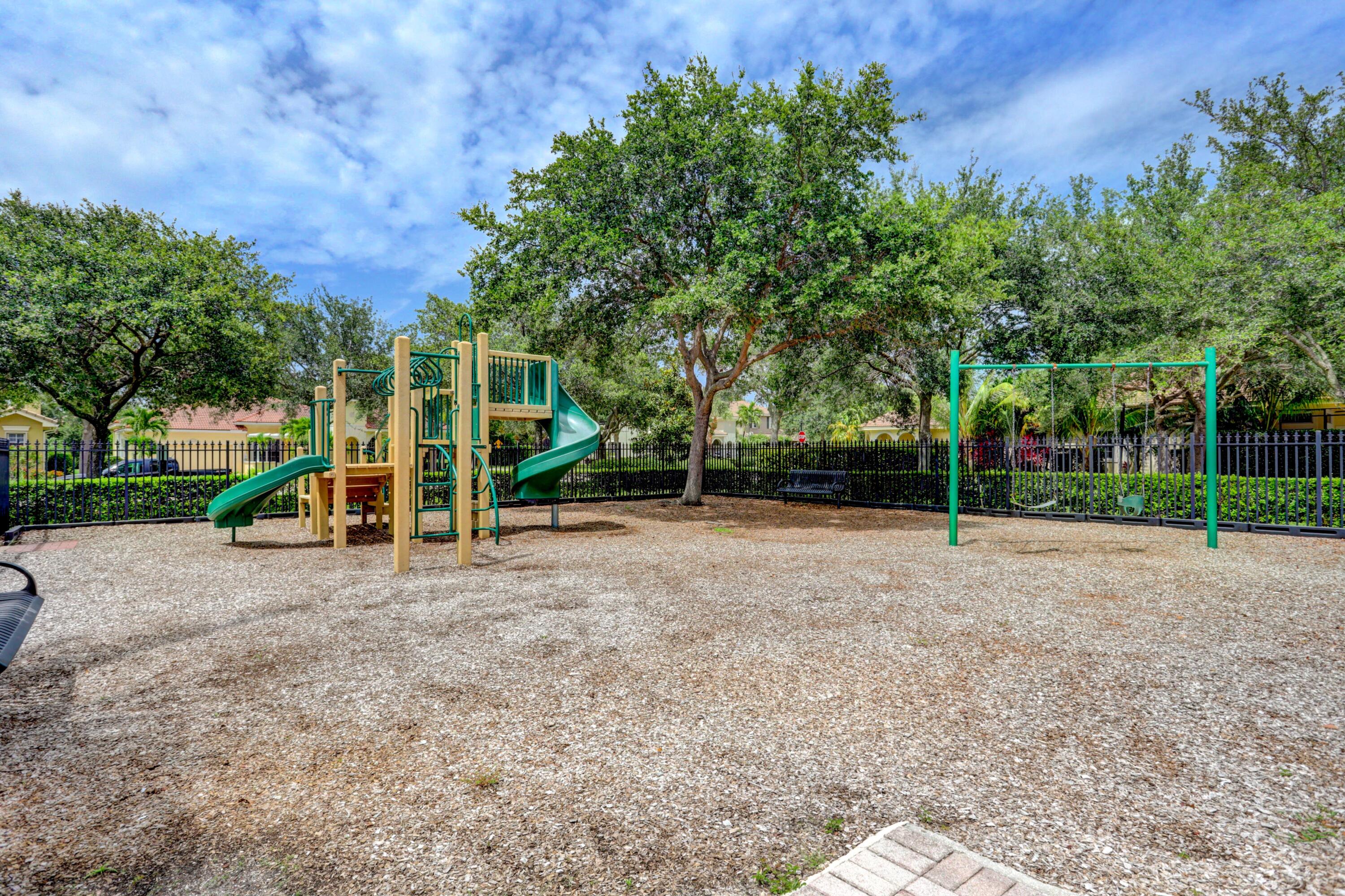 207 Via Rosina Jupiter, FL 33458