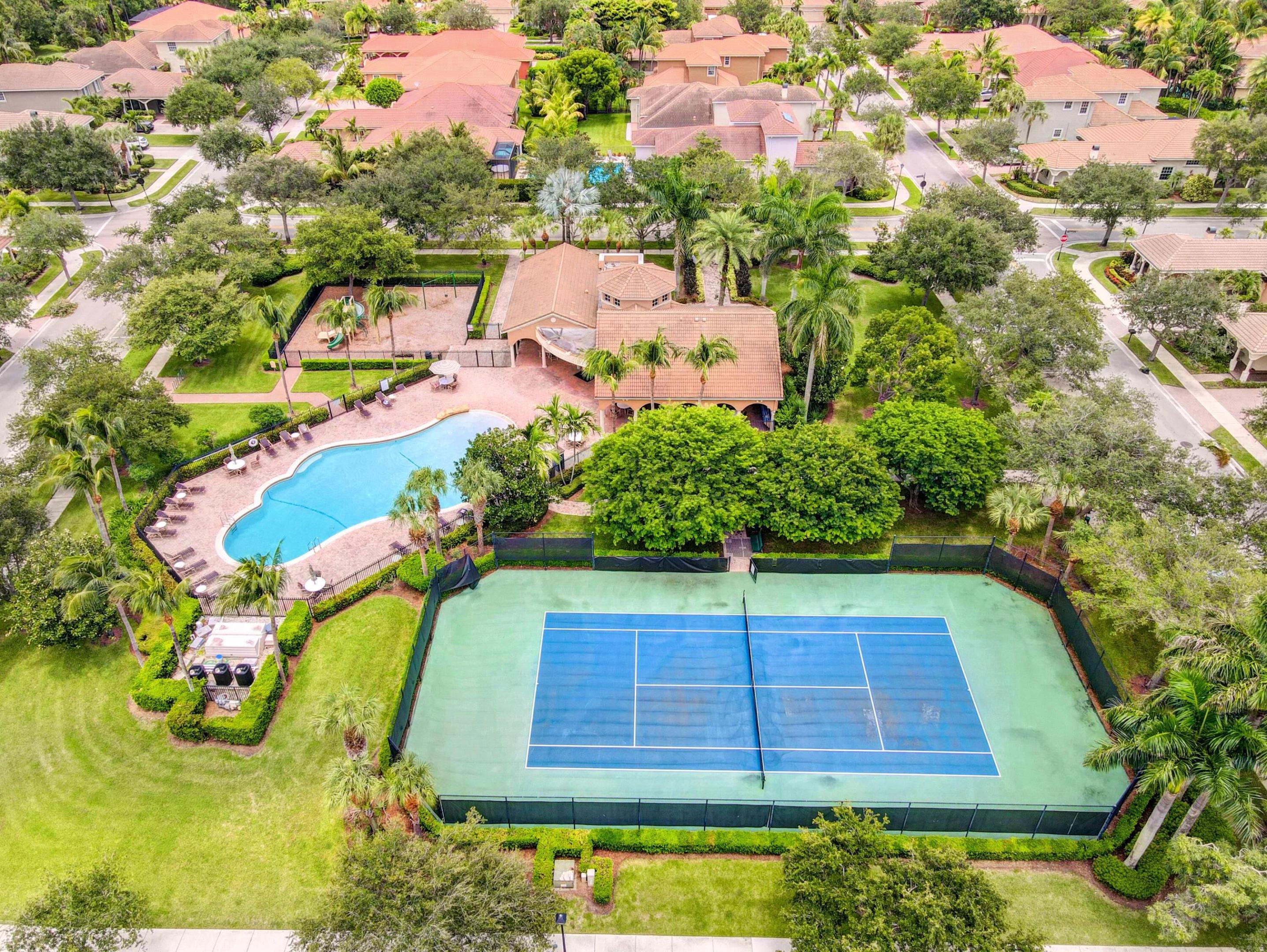 207 Via Rosina Jupiter, FL 33458