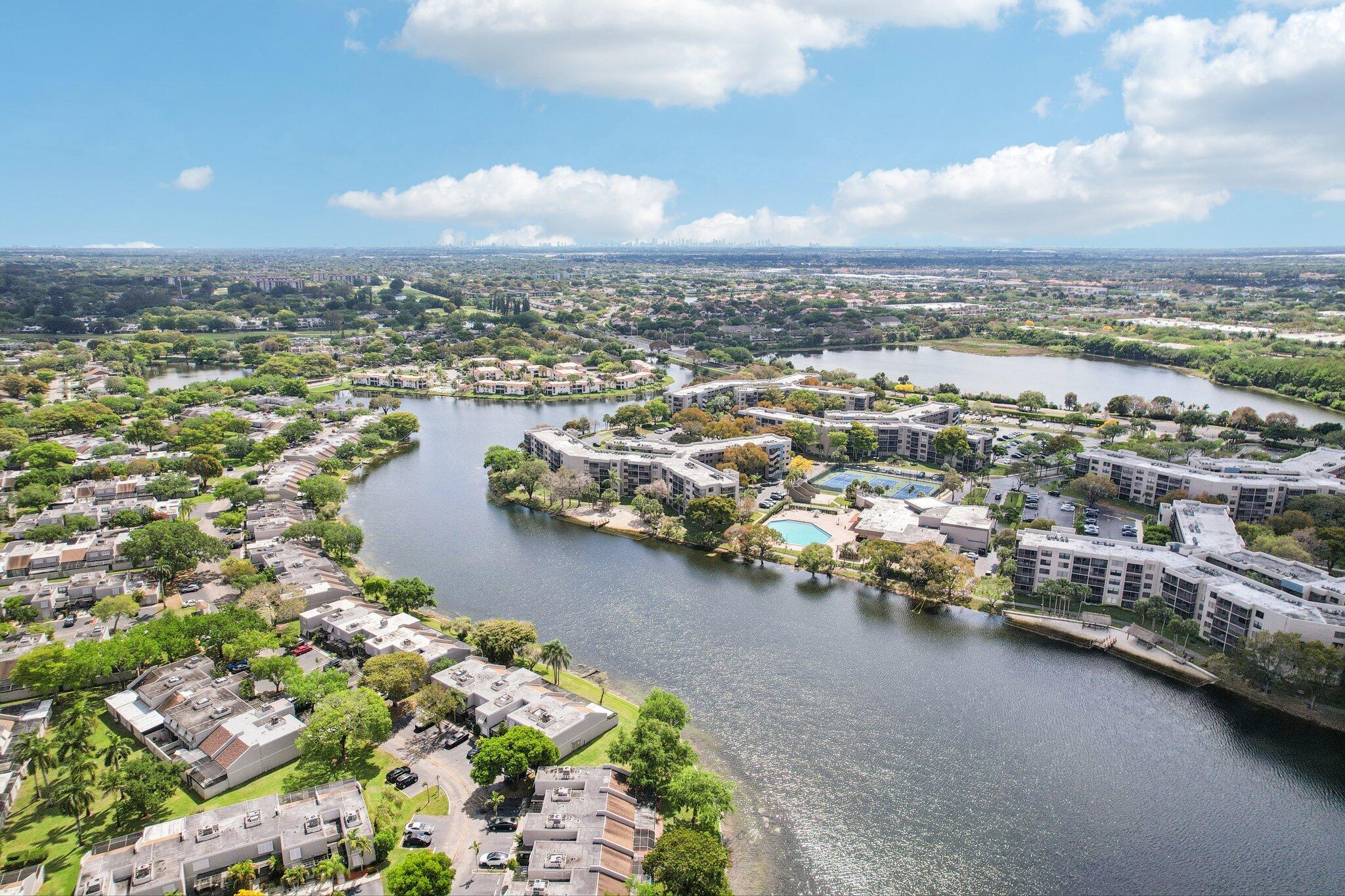 1101 Colony Pt #404 Pembroke Pines, FL 33026