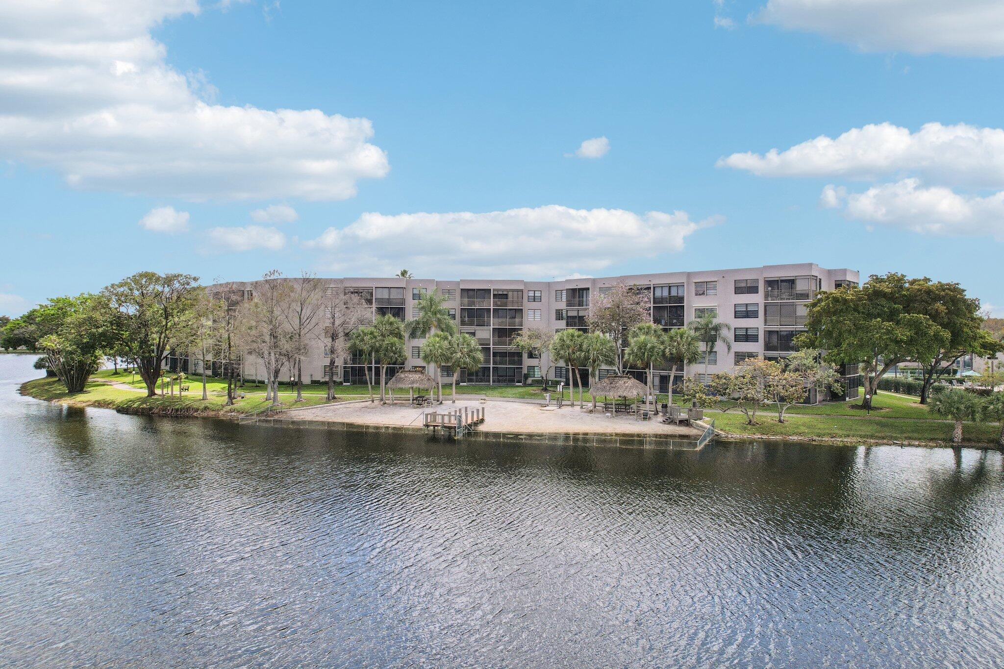 1101 Colony Pt #404 Pembroke Pines, FL 33026