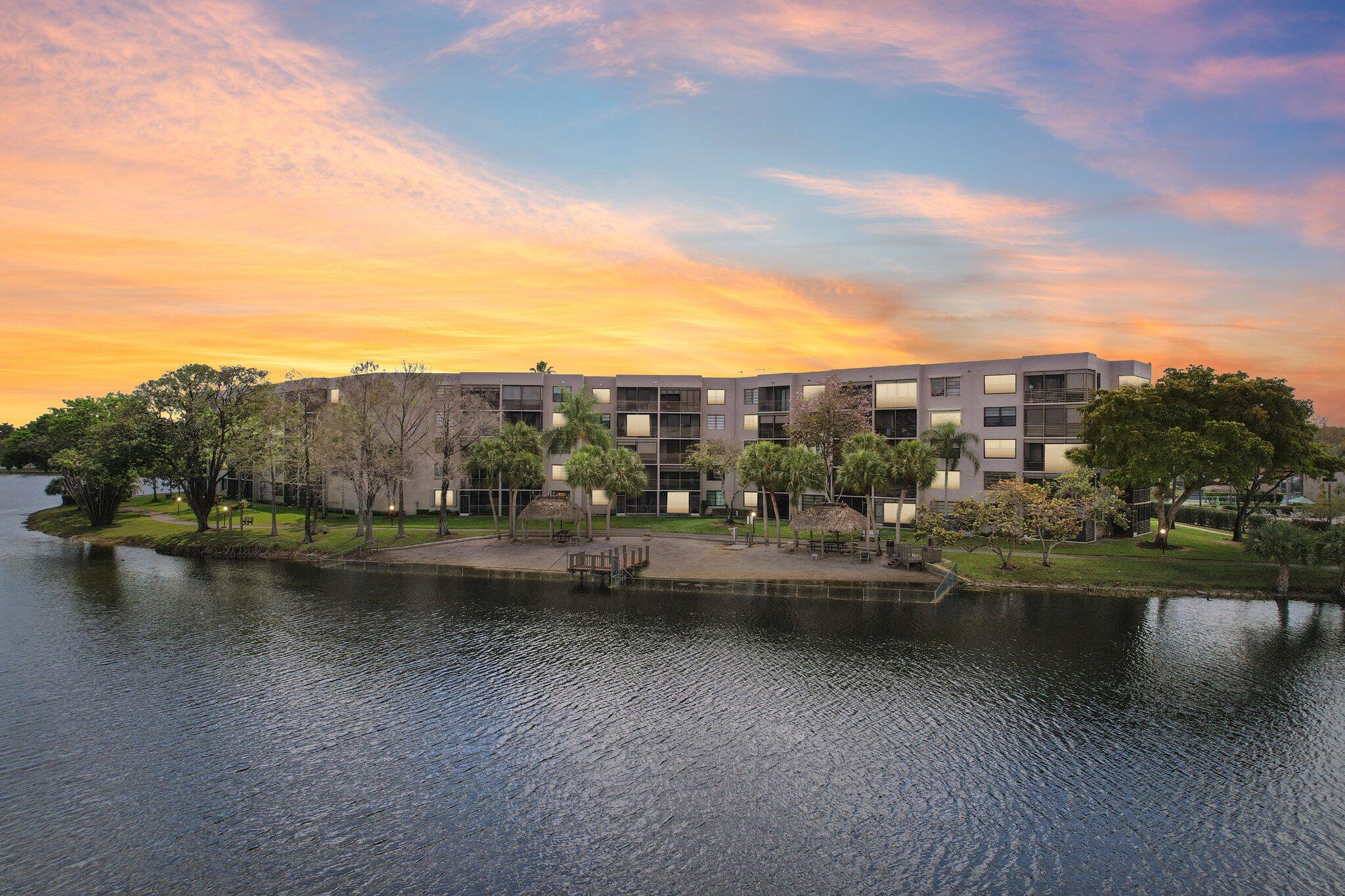 1101 Colony Pt #404 Pembroke Pines, FL 33026