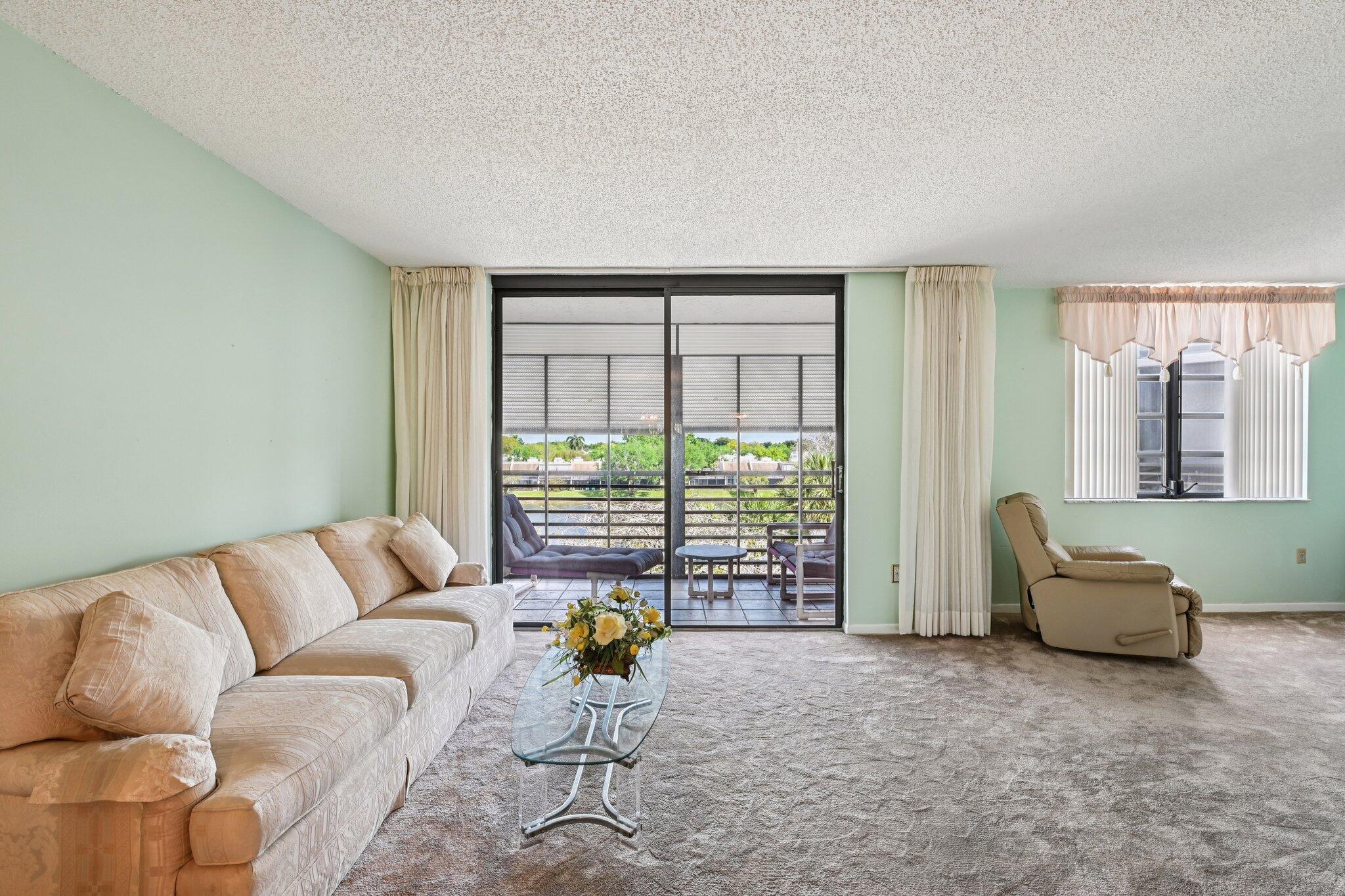 1101 Colony Pt #404 Pembroke Pines, FL 33026