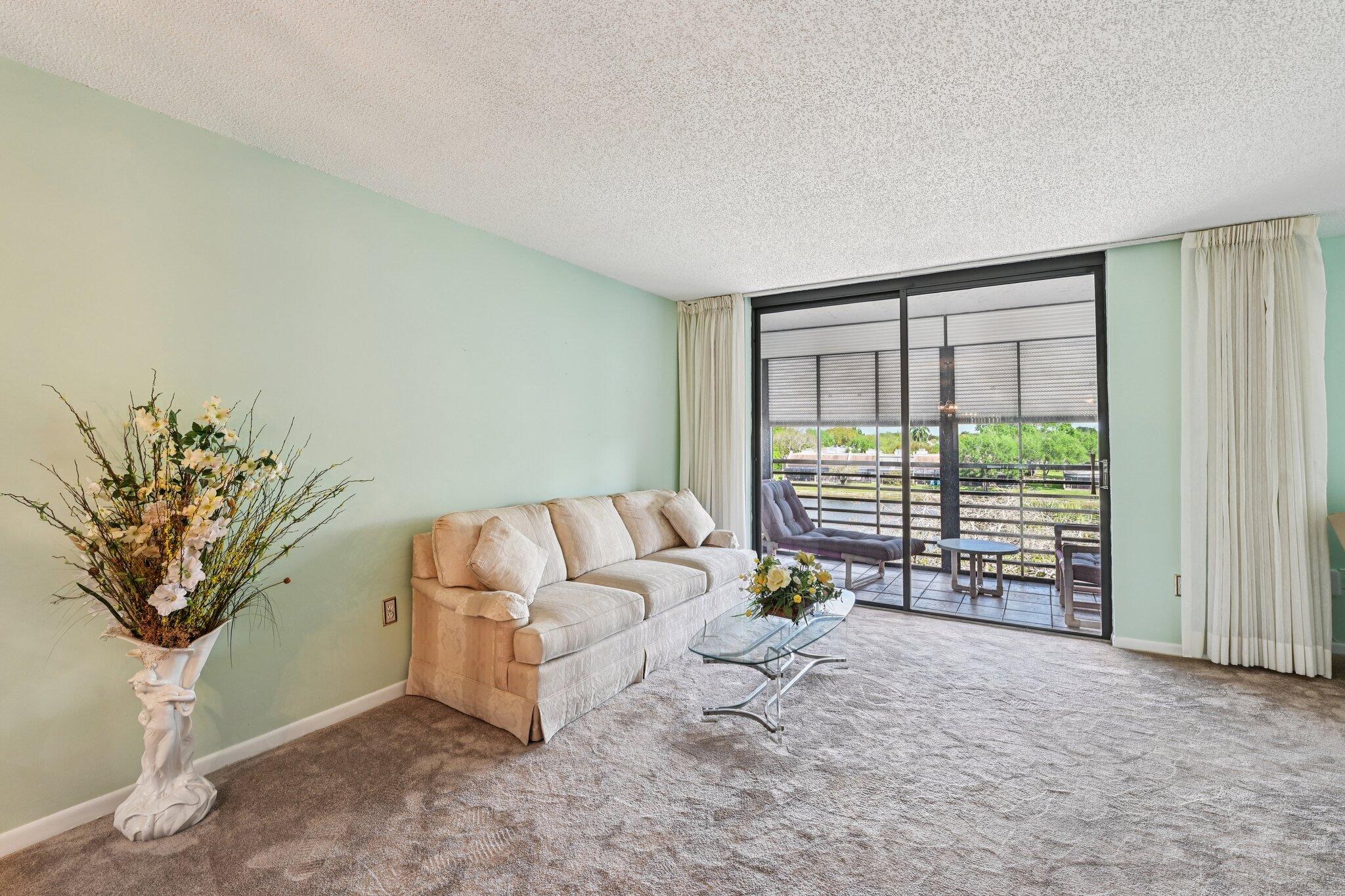 1101 Colony Pt #404 Pembroke Pines, FL 33026