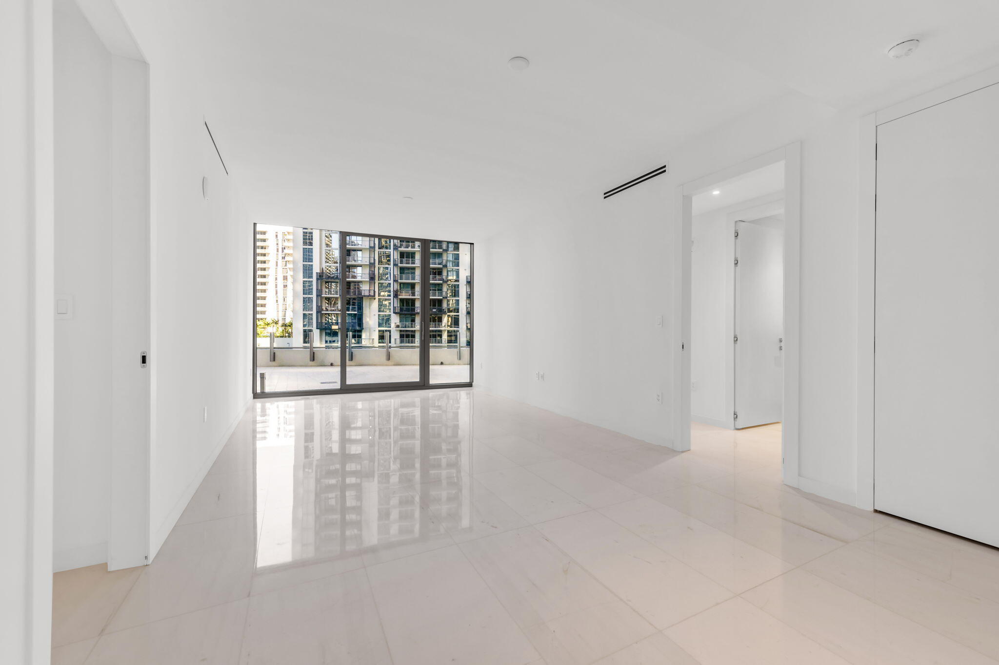 300 Biscayne #1508 Miami, FL 33131
