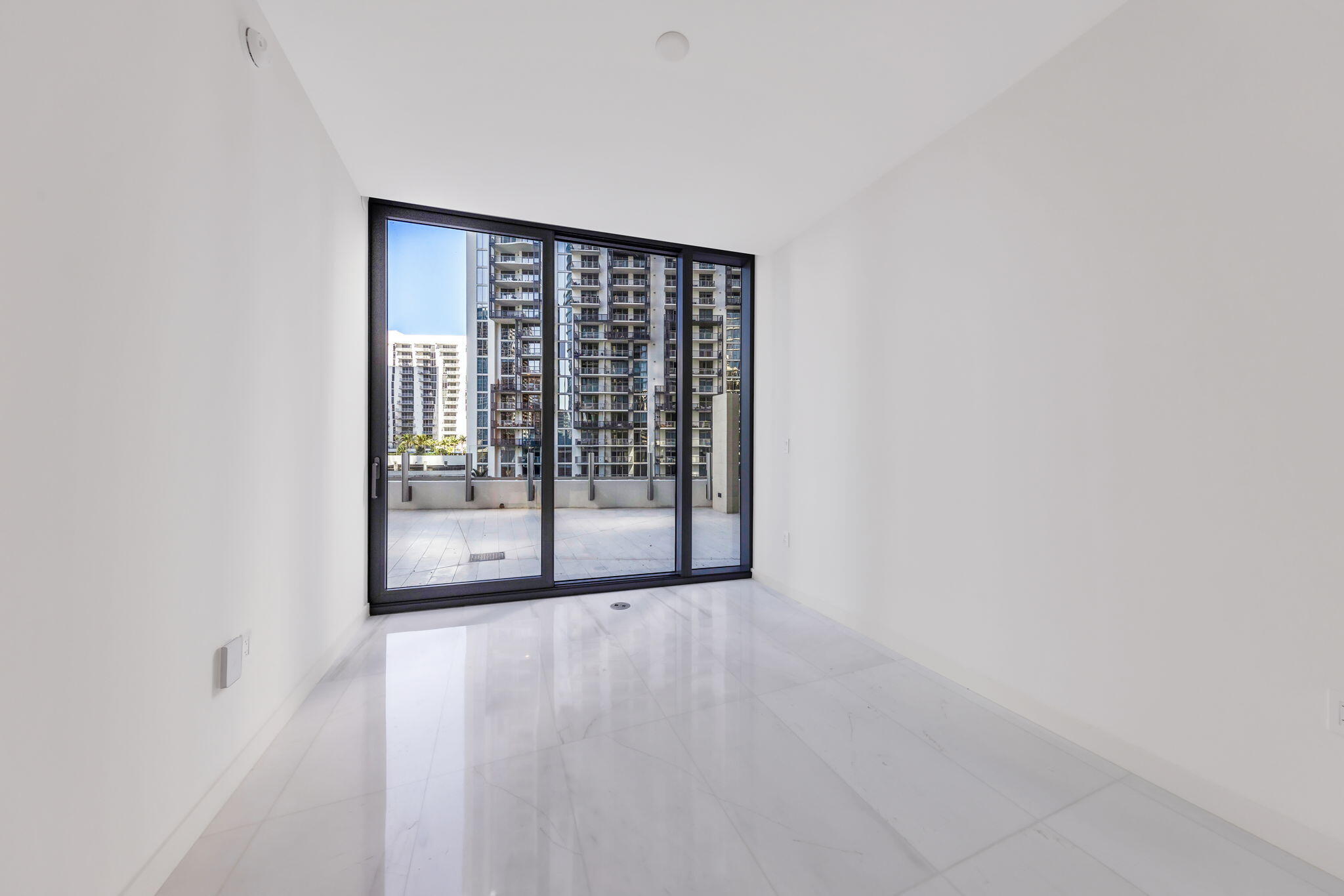 300 Biscayne #1508 Miami, FL 33131