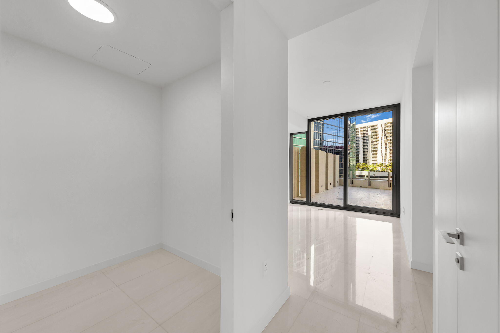 300 Biscayne #1508 Miami, FL 33131