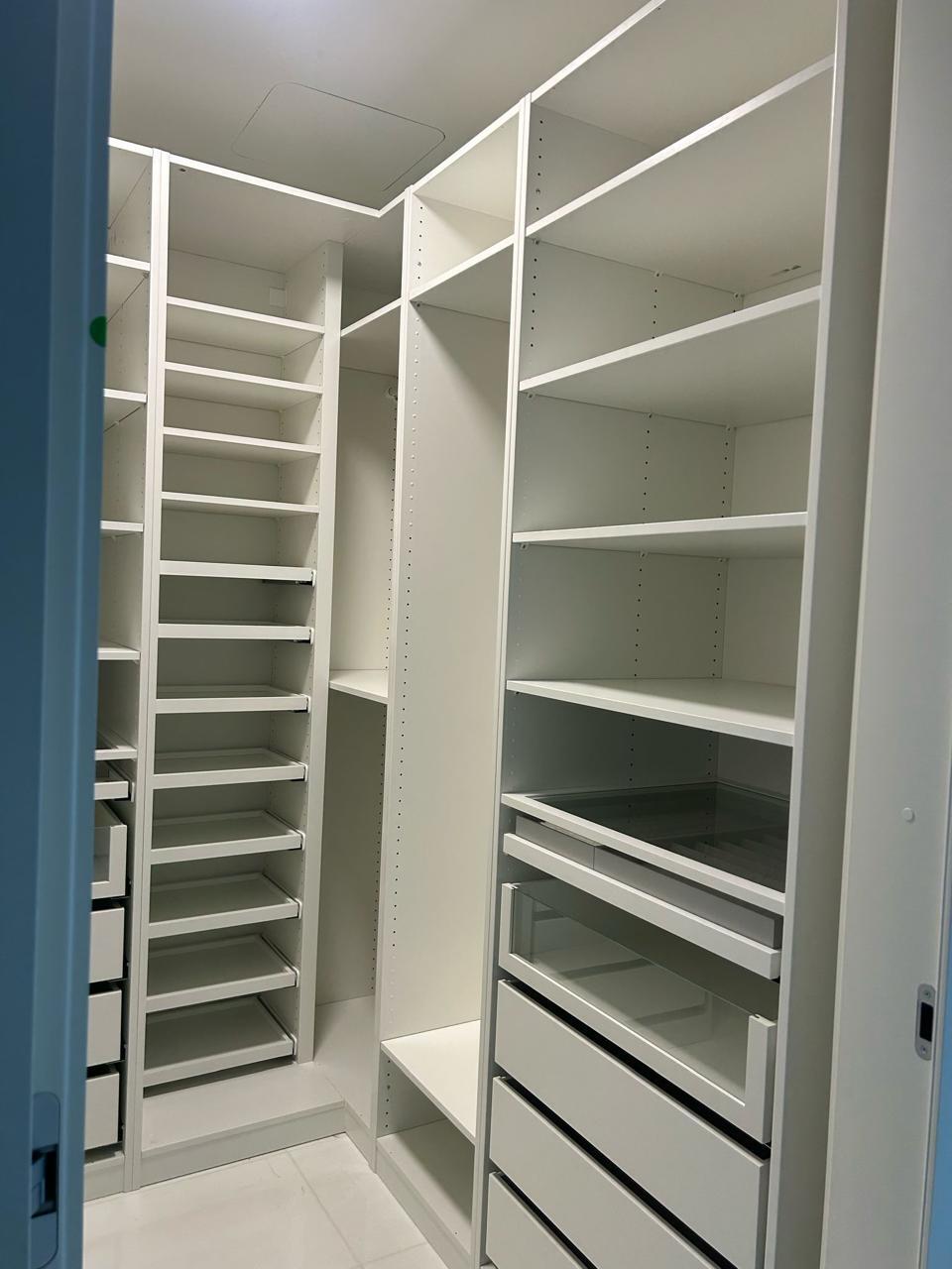 300 Biscayne #1508 Miami, FL 33131