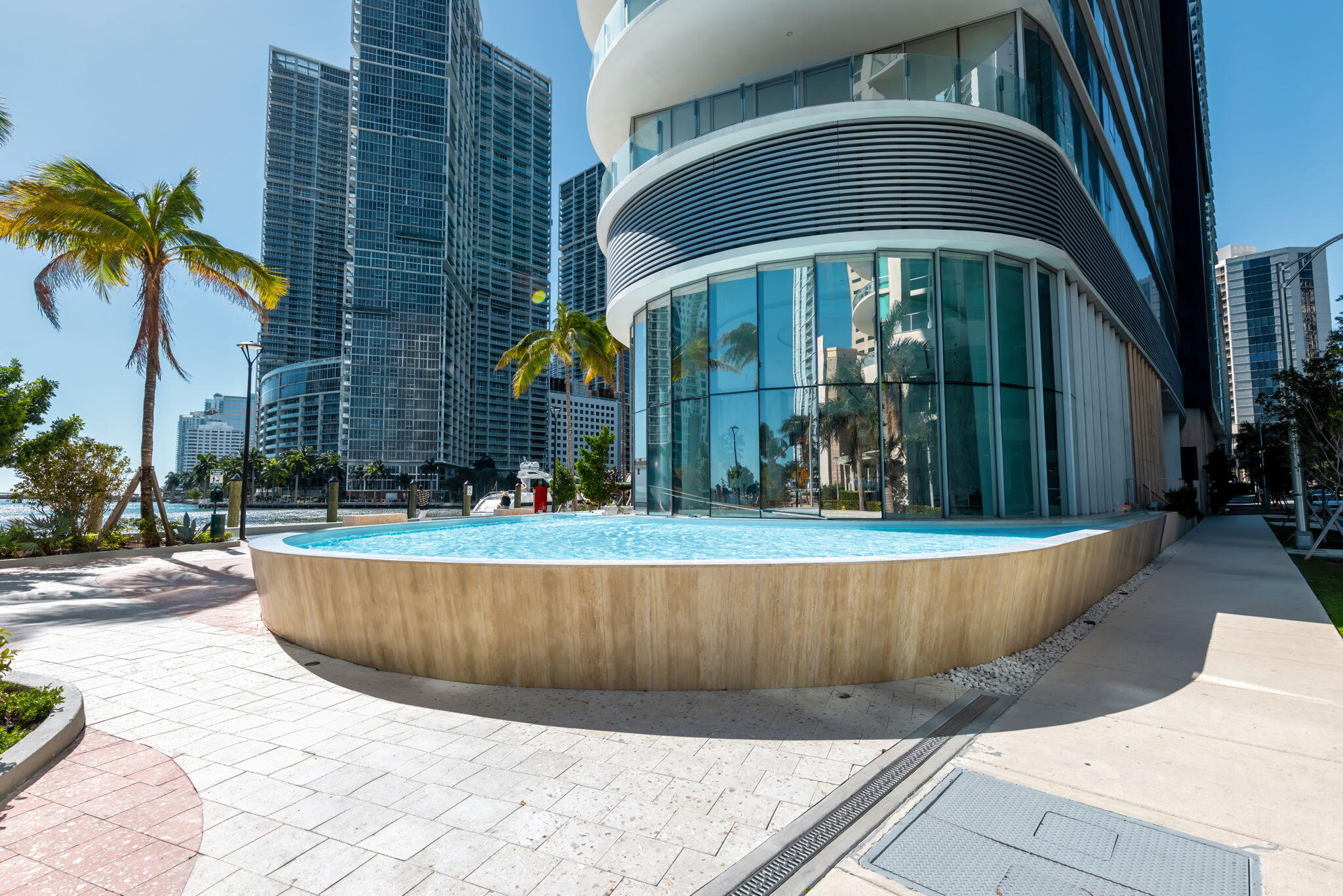 300 Biscayne #1508 Miami, FL 33131