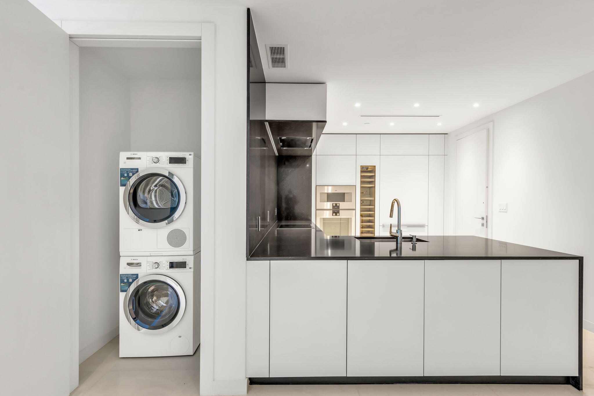 300 Biscayne #1508 Miami, FL 33131