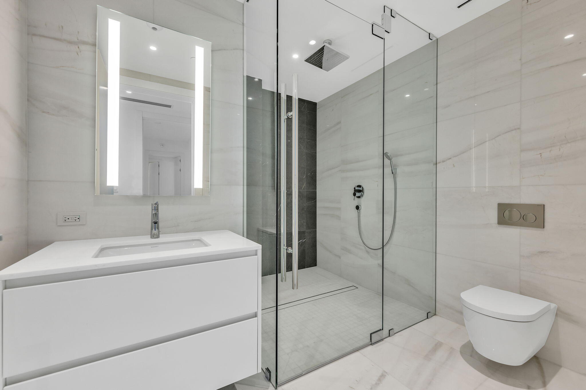 300 Biscayne #1508 Miami, FL 33131