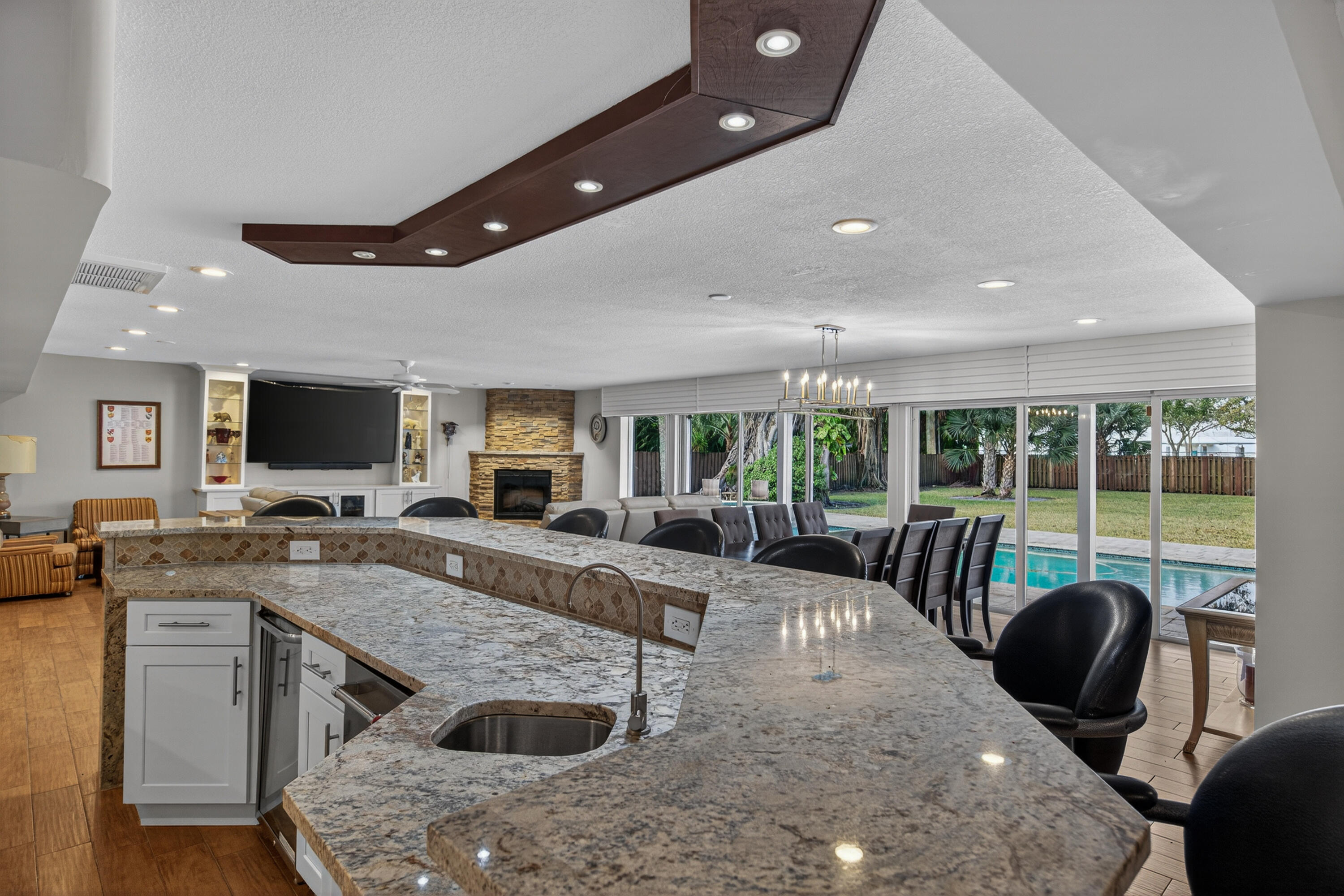2535 SW 30th Fort Lauderdale, FL 33312