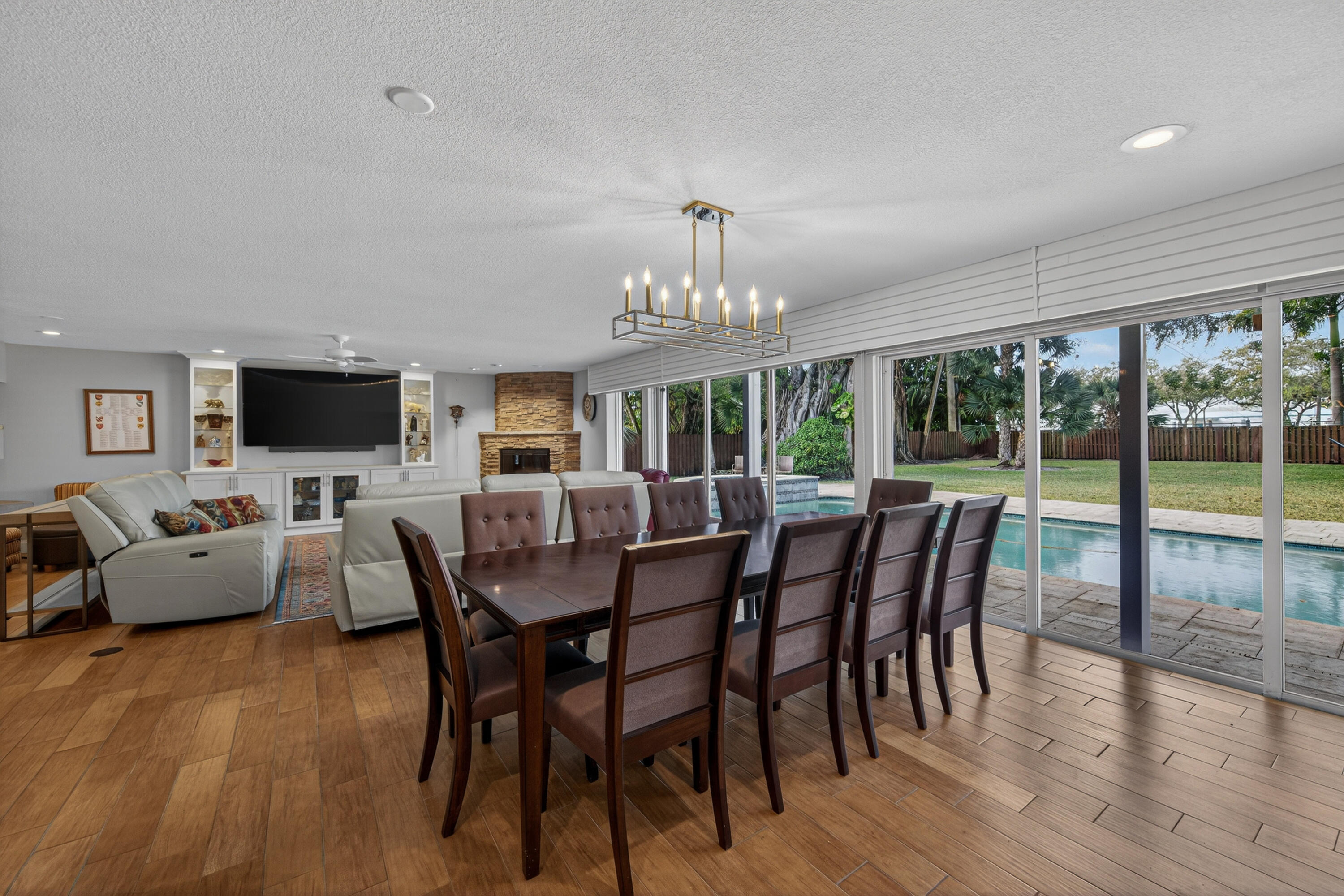 2535 SW 30th Fort Lauderdale, FL 33312