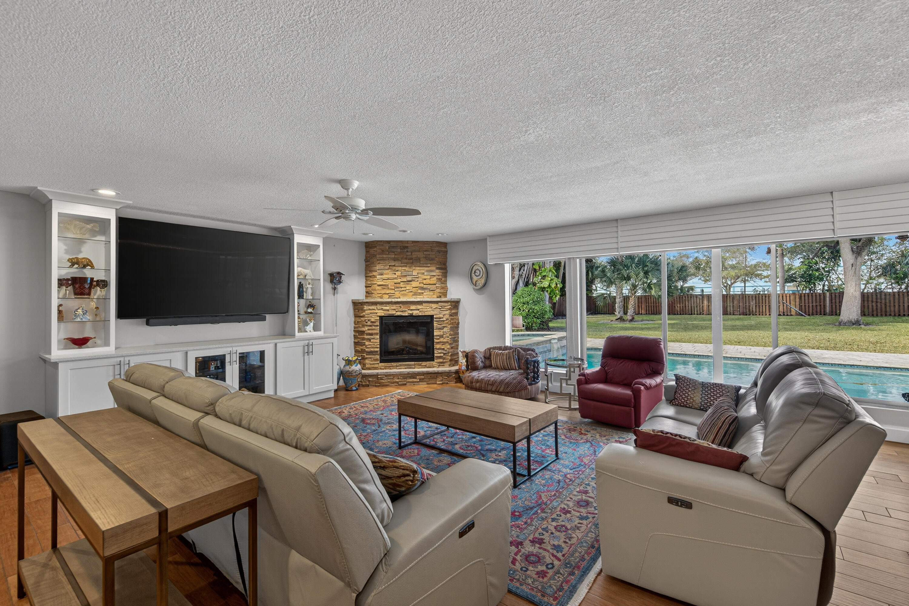 2535 SW 30th Fort Lauderdale, FL 33312