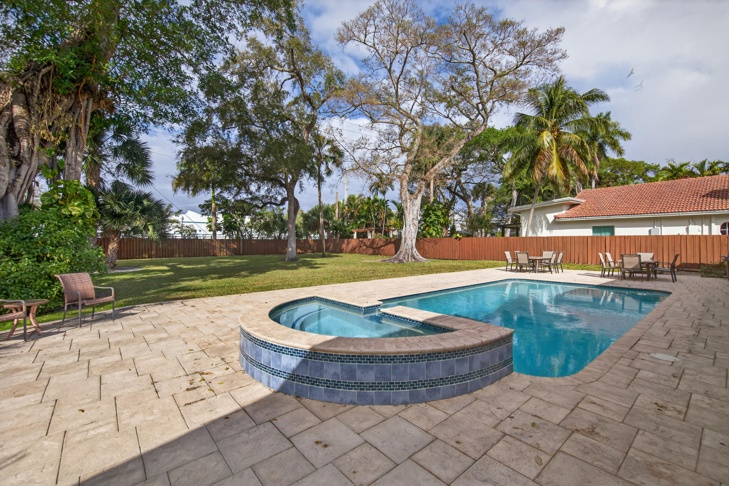 2535 SW 30th Fort Lauderdale, FL 33312