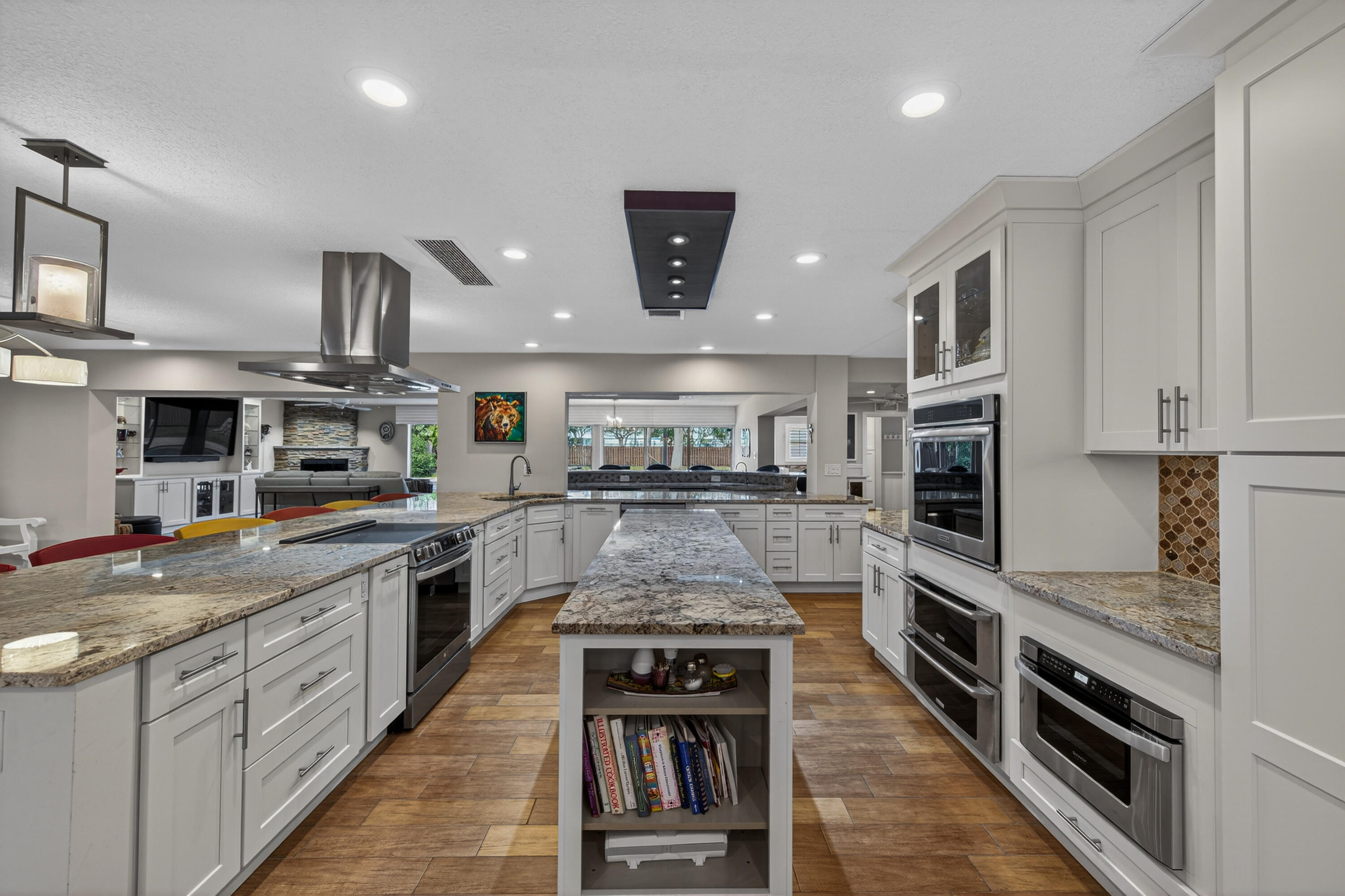 2535 SW 30th Fort Lauderdale, FL 33312