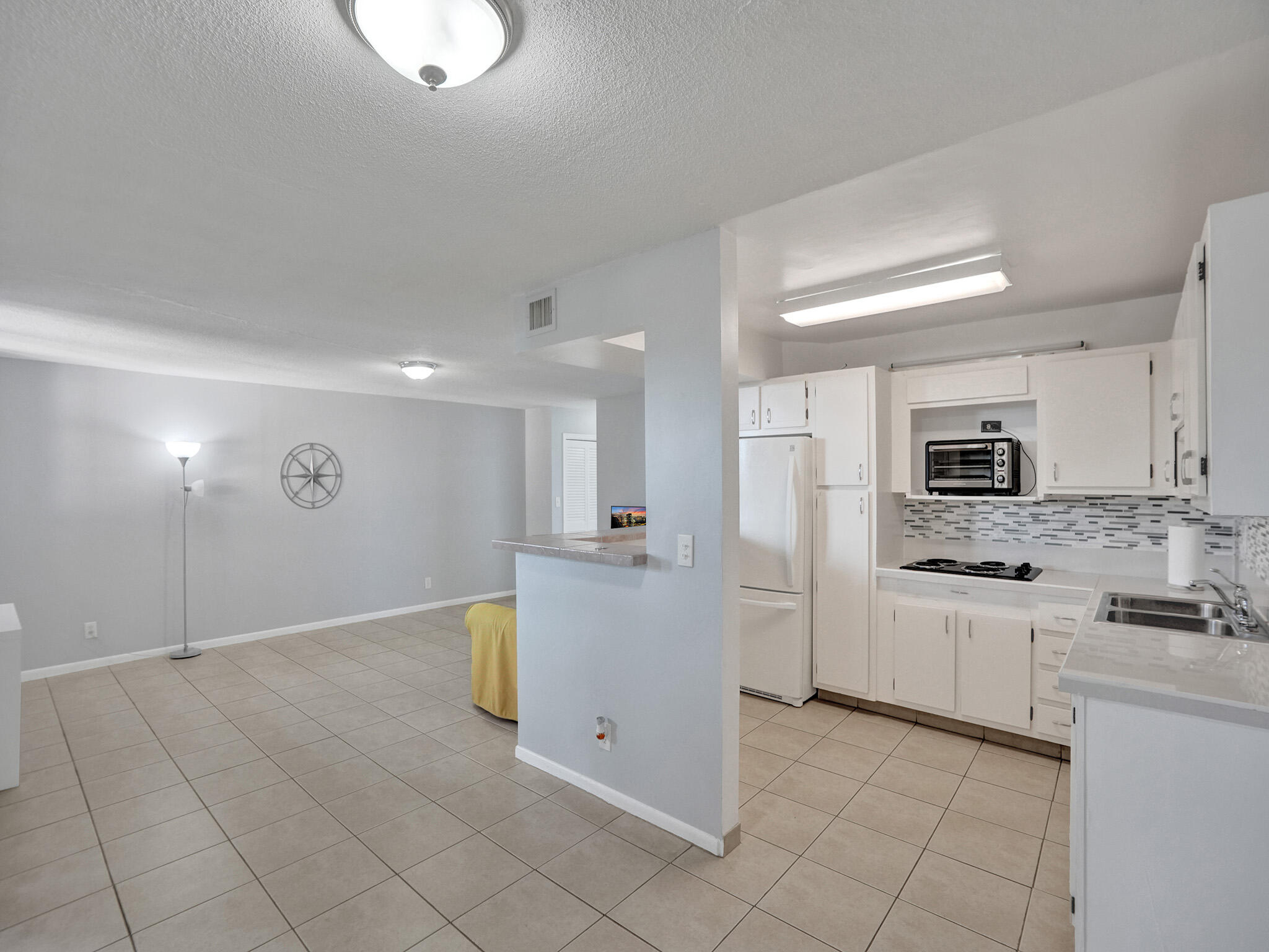 1811 Jefferson #404