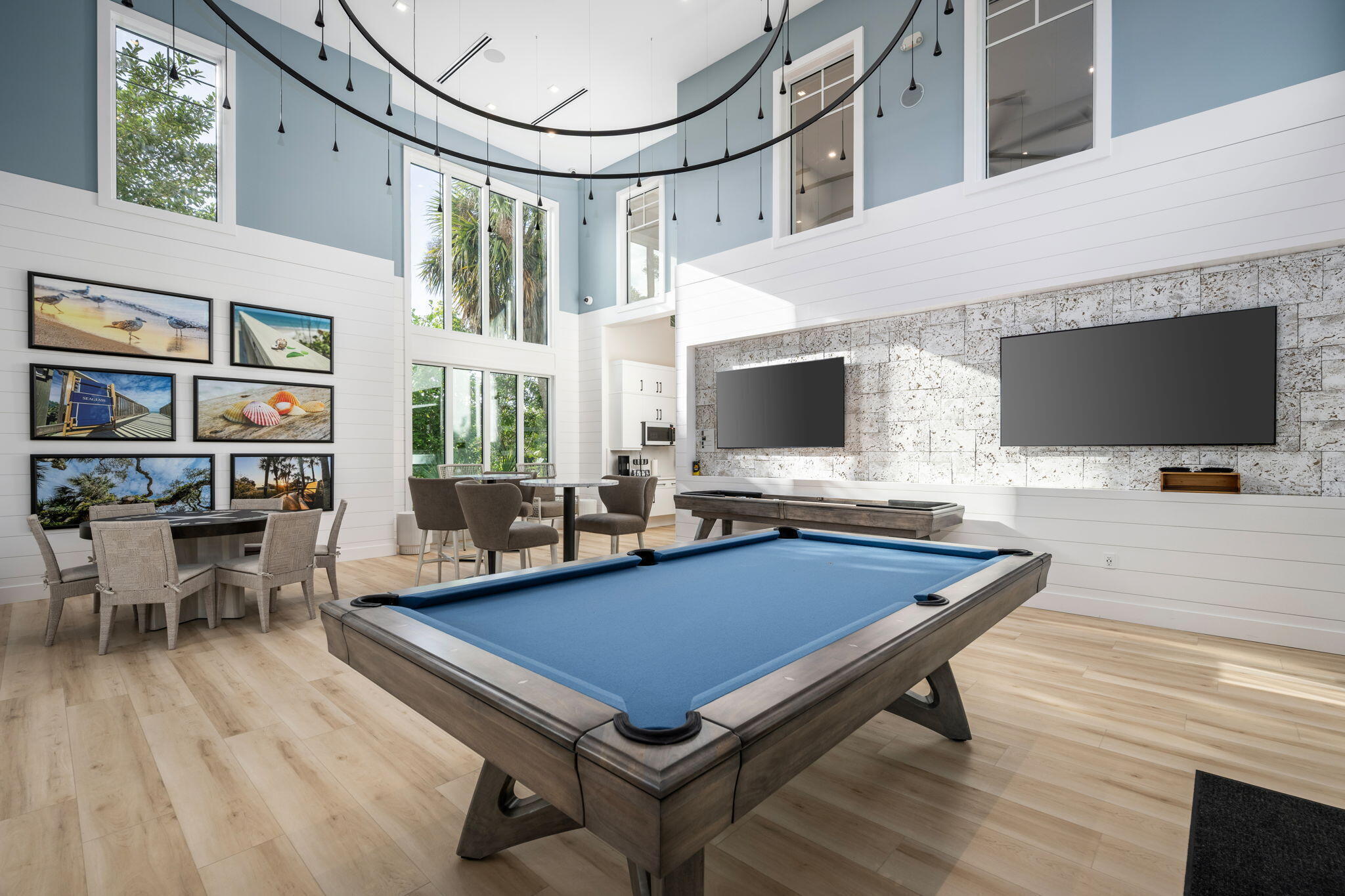 1930 Frosted Turquoise Vero Beach, FL 32963