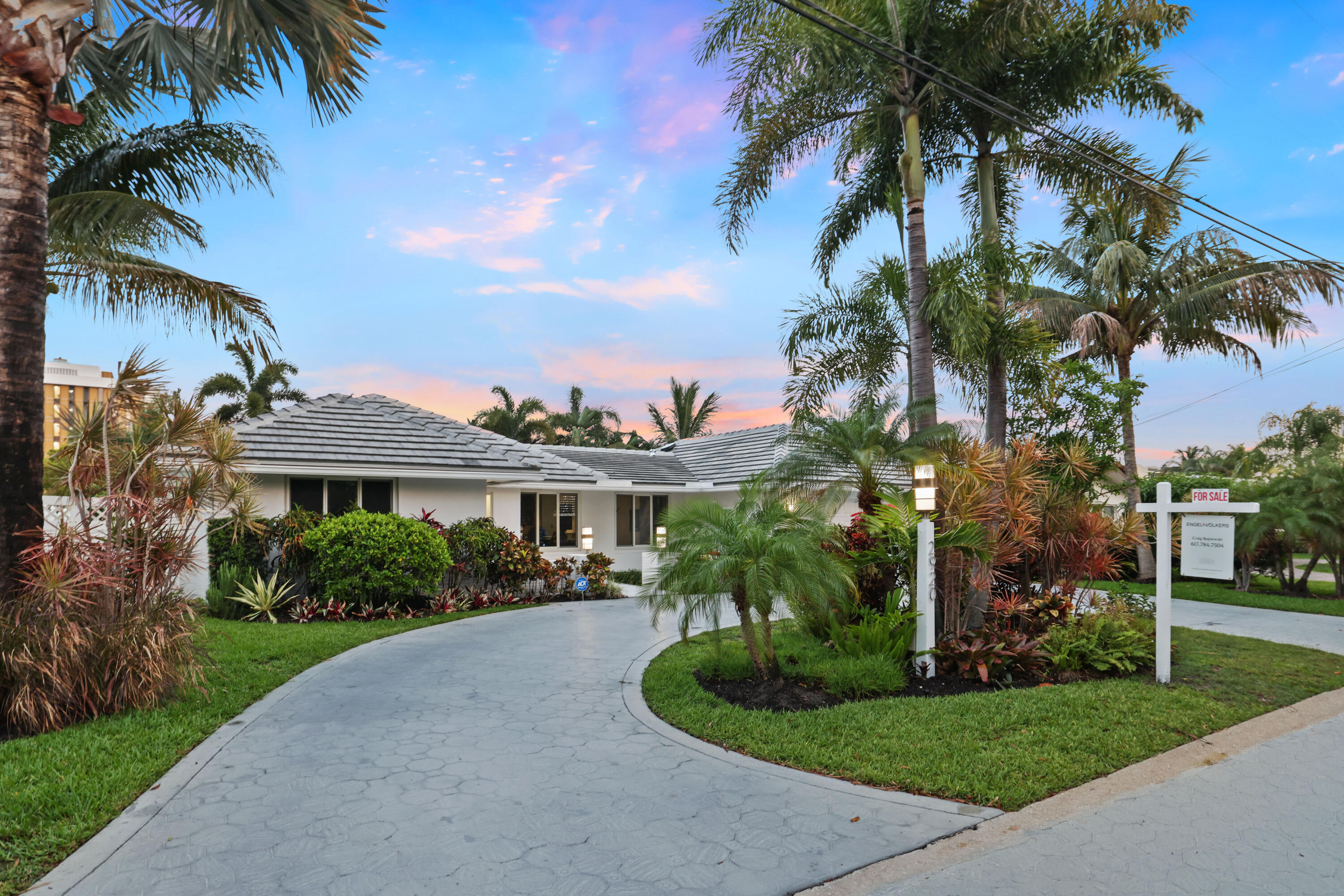 2920 NE 52nd Fort Lauderdale, FL 33308